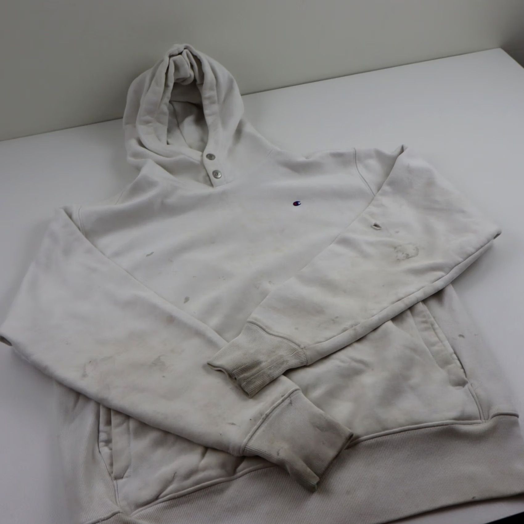 Champion VINTAGE Champion Reverse Weave Distressed Hoodie Sweatshirt Mens Medium White Pullover Size US M / EU 48-50 / 2 - 4 Thumbnail