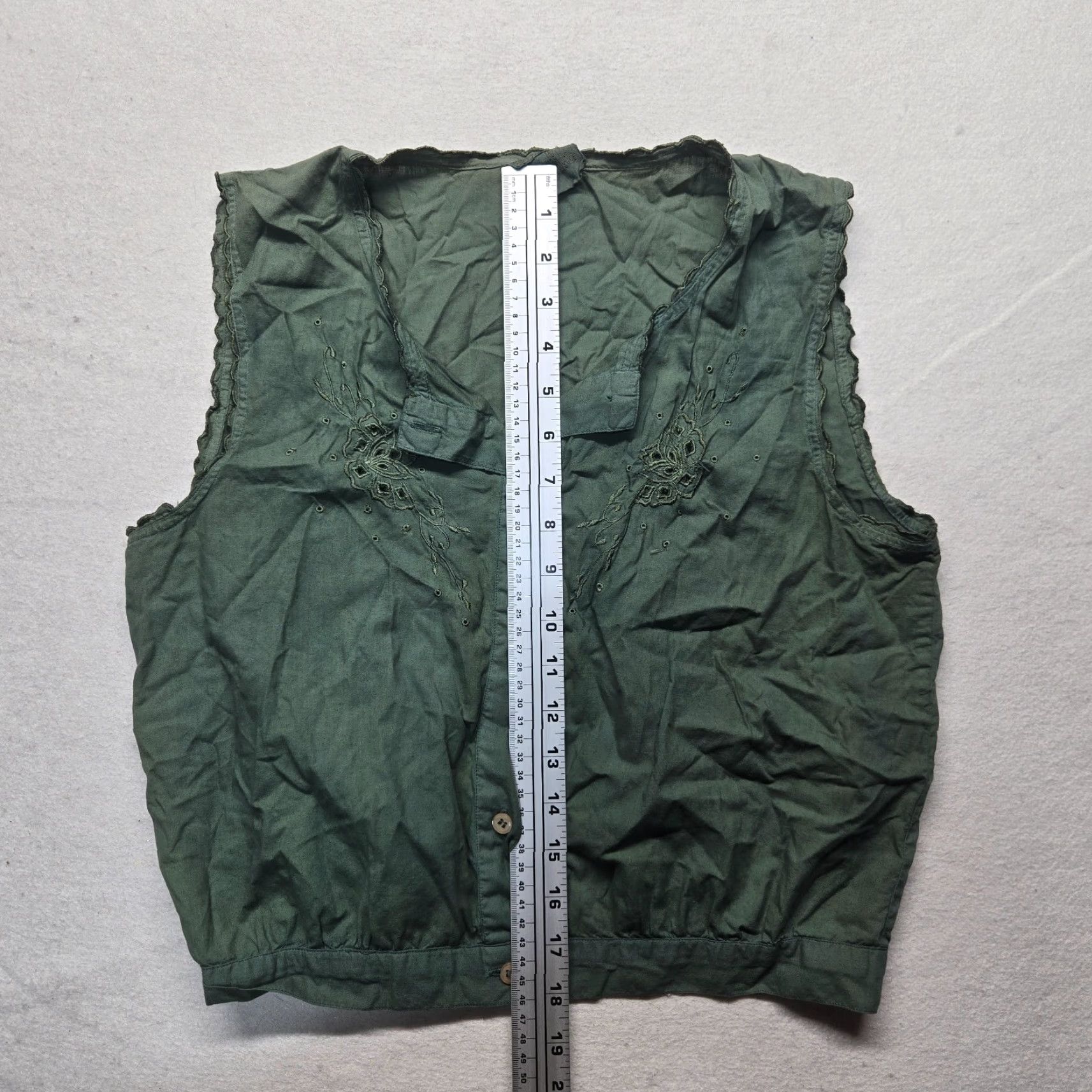Vintage VINTAGE La Redoute Women's Cropped Sleeveless Button-Up Shirt Size 12 Green Blouse Office Casual Size XL / US 12-14 / IT 48-50 - 5 Thumbnail