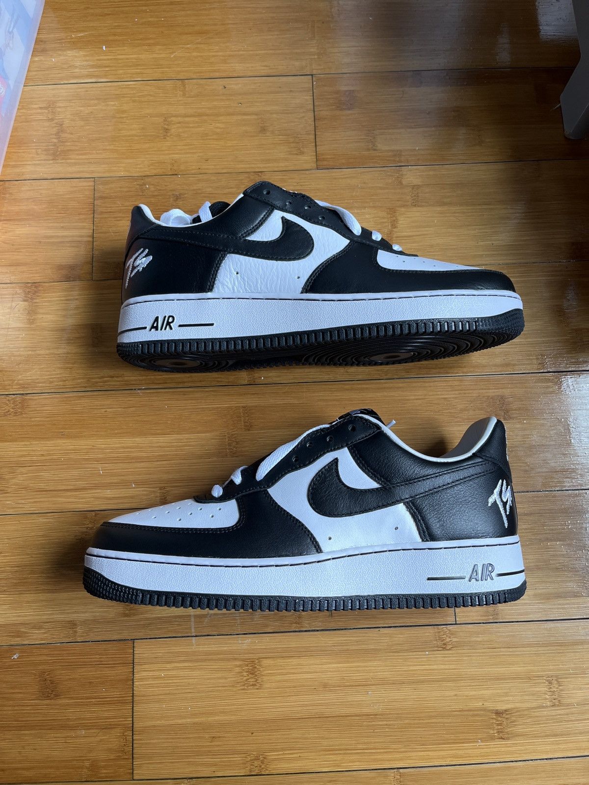 image of Nike Air Force 1 Low Qs Ts Shoes in Black, Men's (Size 10.5)