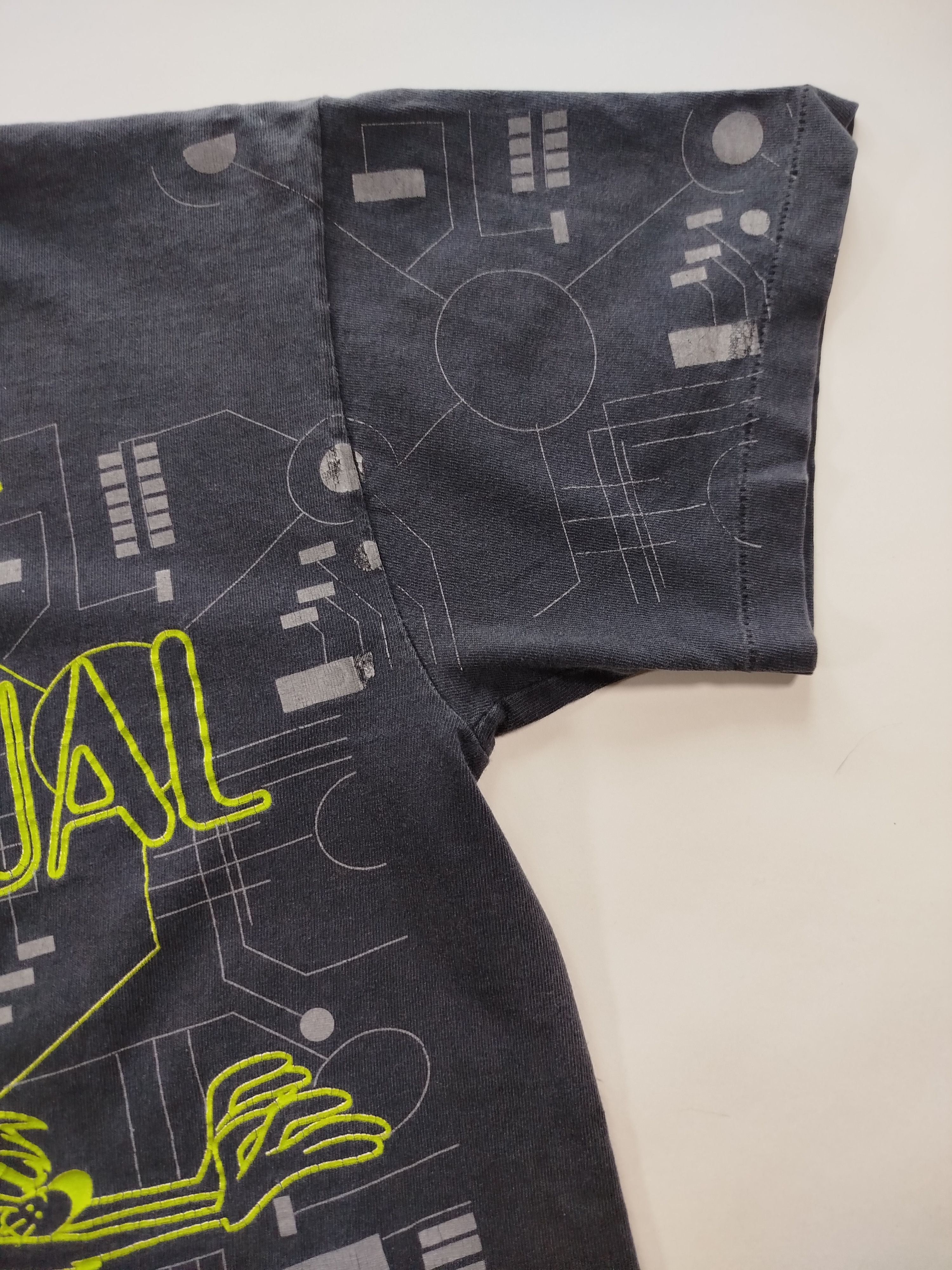 Vintage × Warner Bros Taz virtual shirt vintage AOP Size US S / EU 44-46 / 1 - 13 Thumbnail