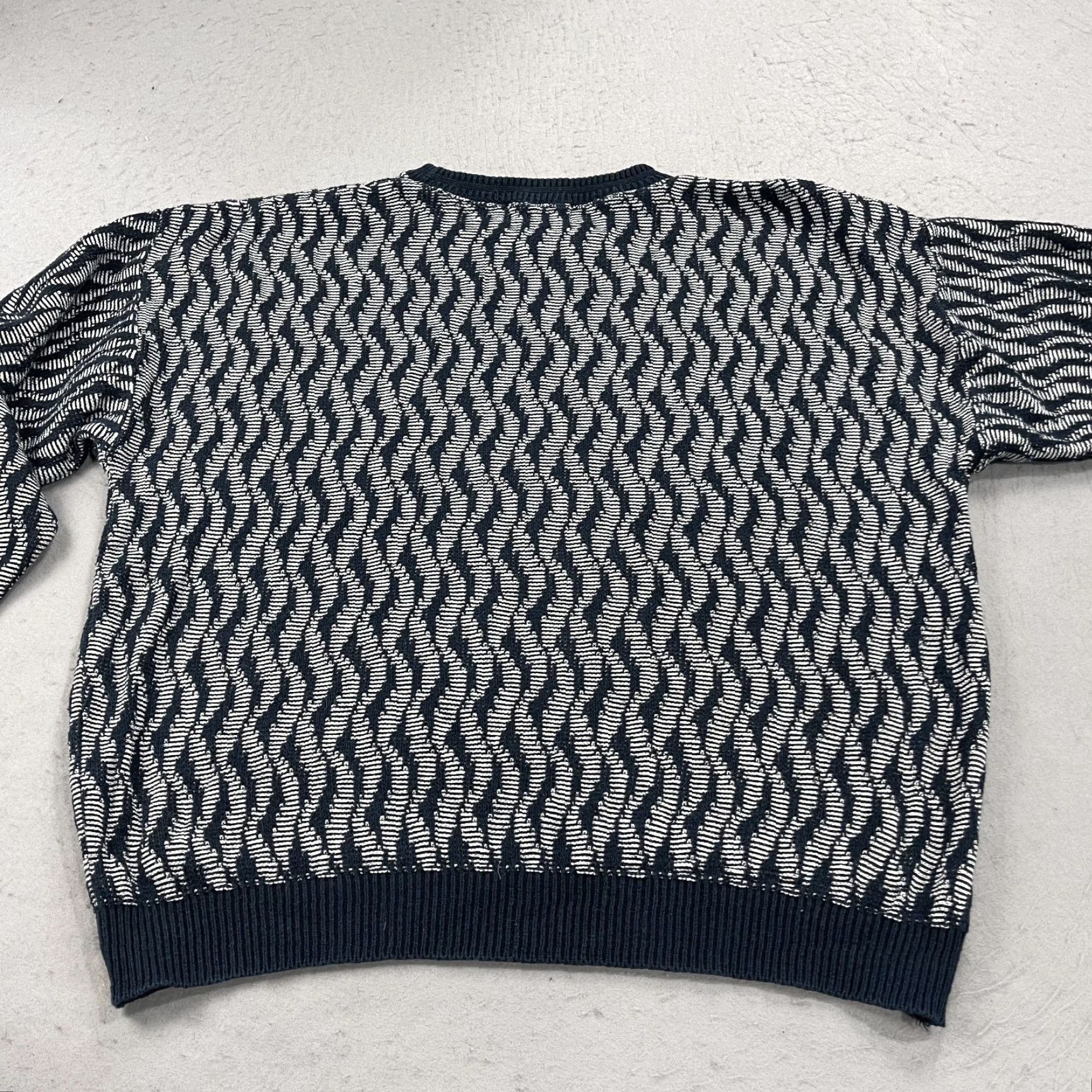 Vintage VINTAGE MAPS Collection Sweater Mens XL Blue Pullover 90s Crewneck Knit Cotton Geometric Abstract Regular Chest Size US XL / EU 56 / 4 - 7 Thumbnail