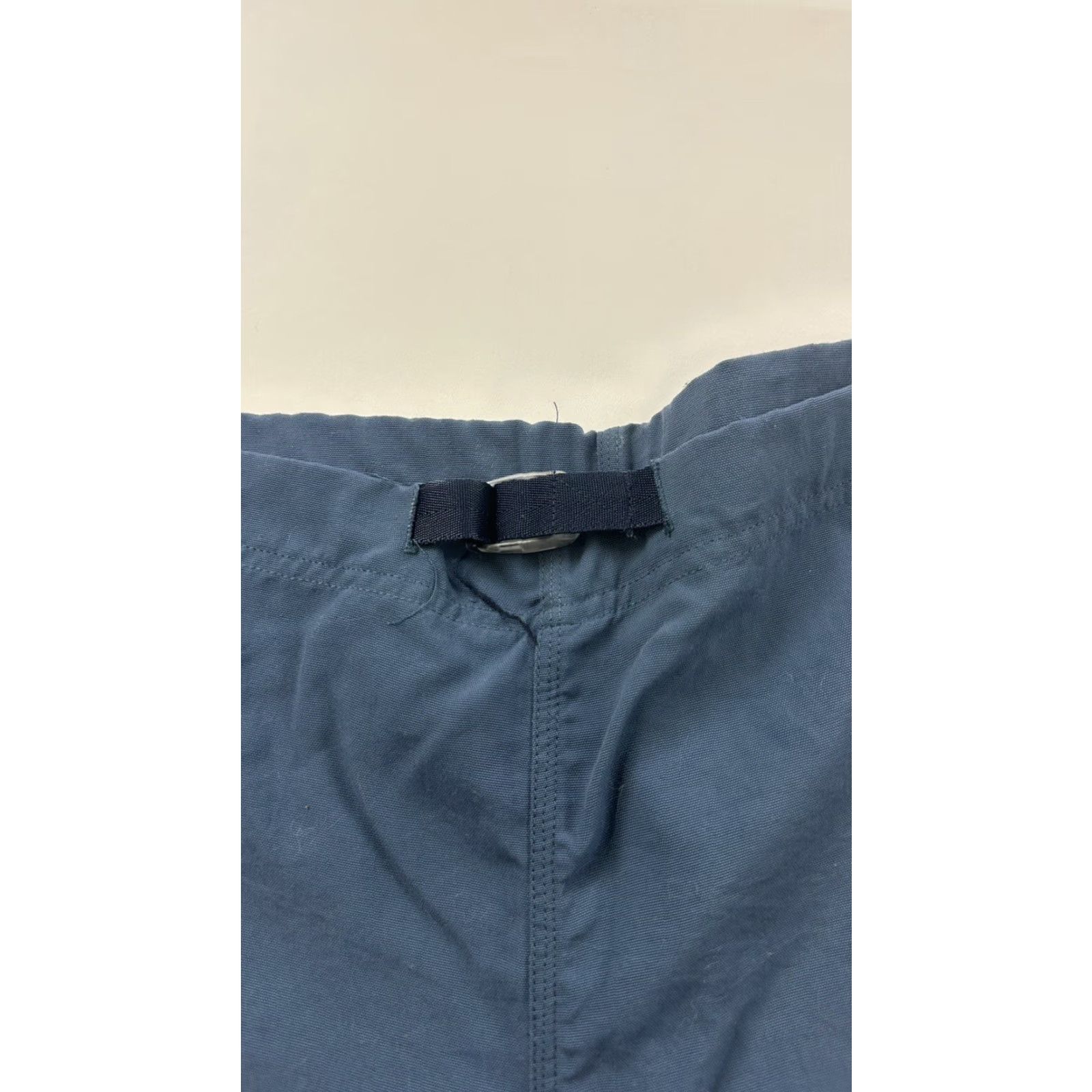 Helly Hansen VINTAGE Helly Hansen Shorts Bermuda Men S Blue Belted Elastic Worn Out 90s Outdoor Hiking Belted Front Flat Front Solid 34 in Waist Mens Size US 29 - 4 Thumbnail