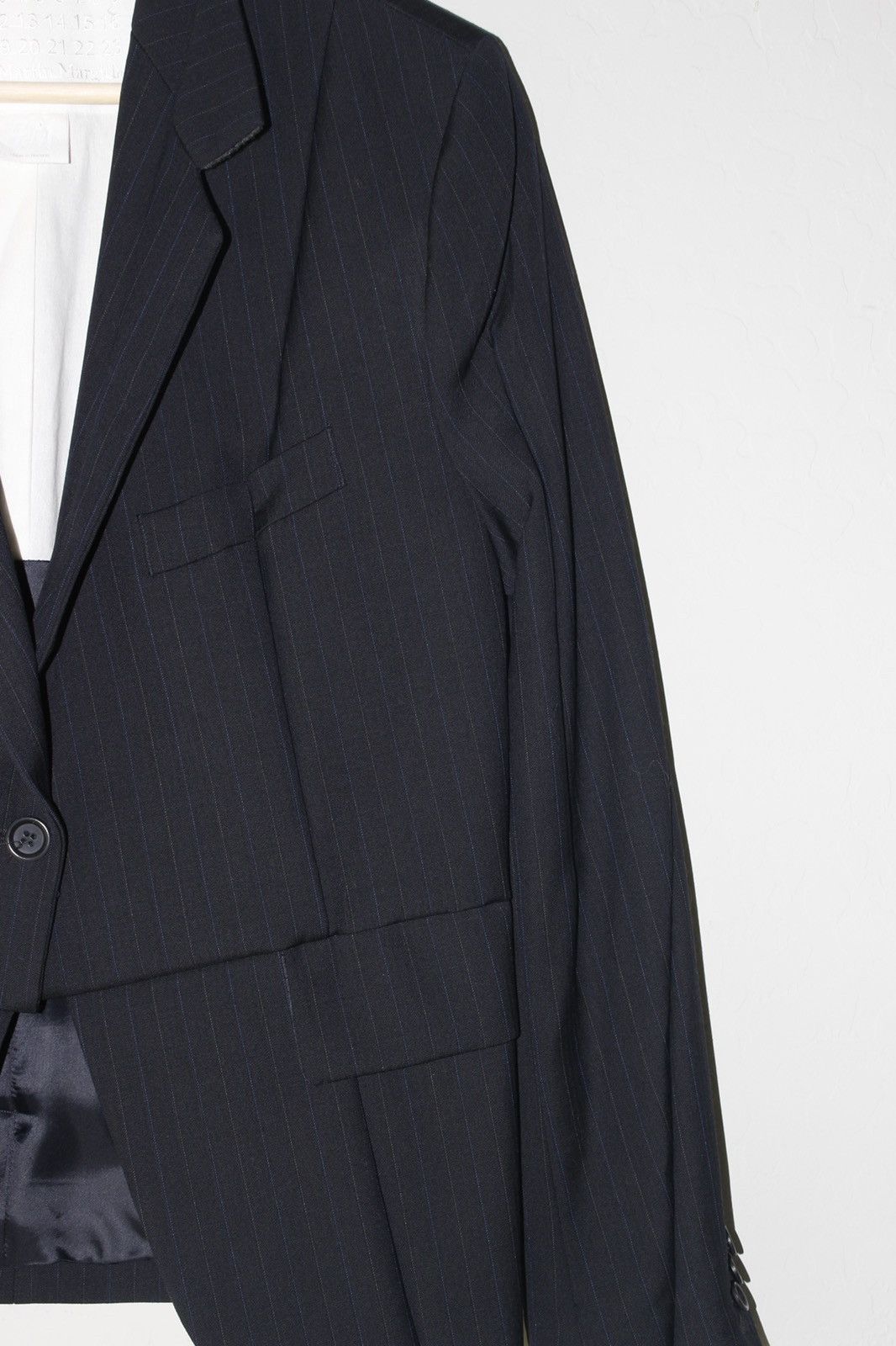 H&M × Maison Margiela Deconstructed Margiela x H&M Pinstripe Blazer Size M / US 6-8 / IT 42-44 - 2 Thumbnail