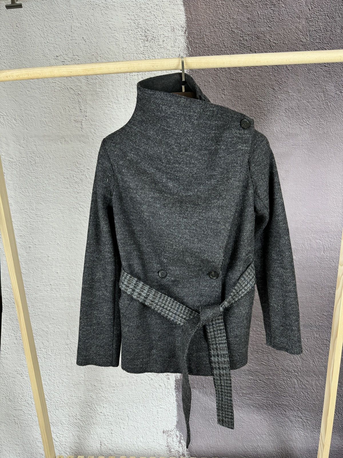 Harris Wharf London Harris Wharf London double breasted wool short coat belted Size M / US 6-8 / IT 42-44 - 9 Thumbnail
