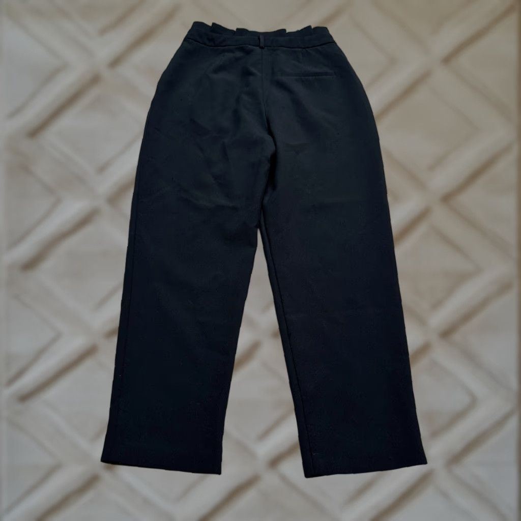Topshop Topshop Pants Womens 6 Black Paperbag Tapered High Rise Pleated Front Size 28" / US 6 / IT 42 - 1 Thumbnail