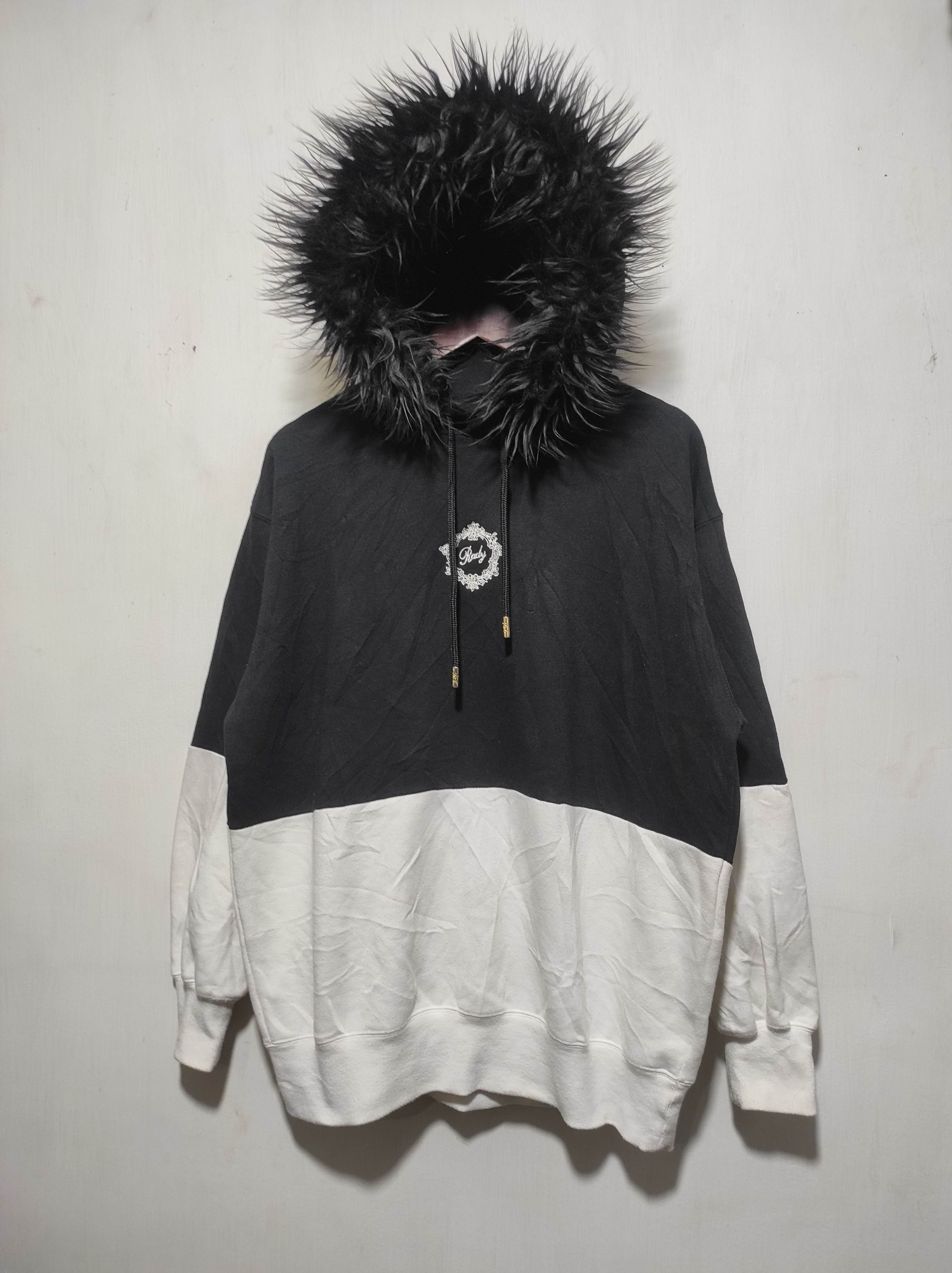 Hysteric Glamour Rady Oversized Black & White Fur Hoodie i6w9 LBG style Size US M / EU 48-50 / 2 - 2 Thumbnail