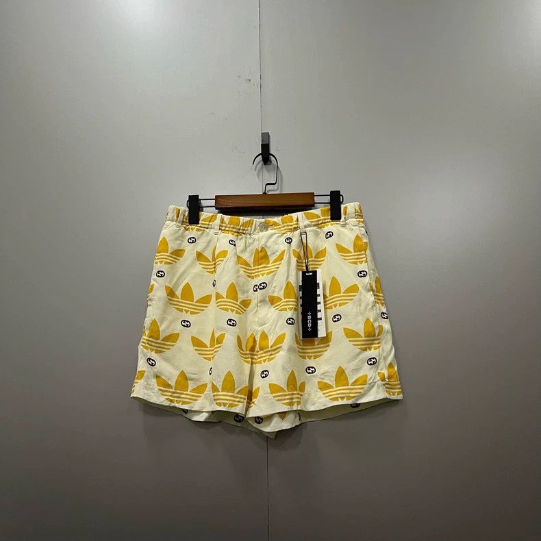 Gucci Gucci × Adidas Logo Silk Shorts Size 46 - dmc Size US 31 - 1 Thumbnail