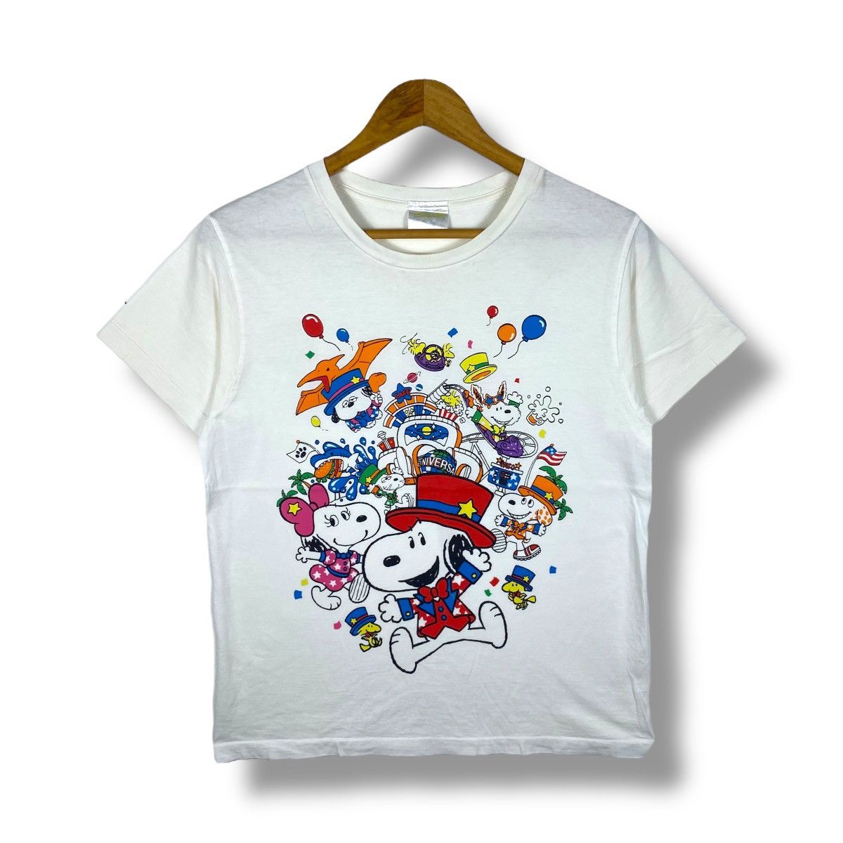 Universal Studios Universal Studios Japan PEANUTS SNOOPY Jaws Jurassic Park Size US M / EU 48-50 / 2 - 1 Thumbnail