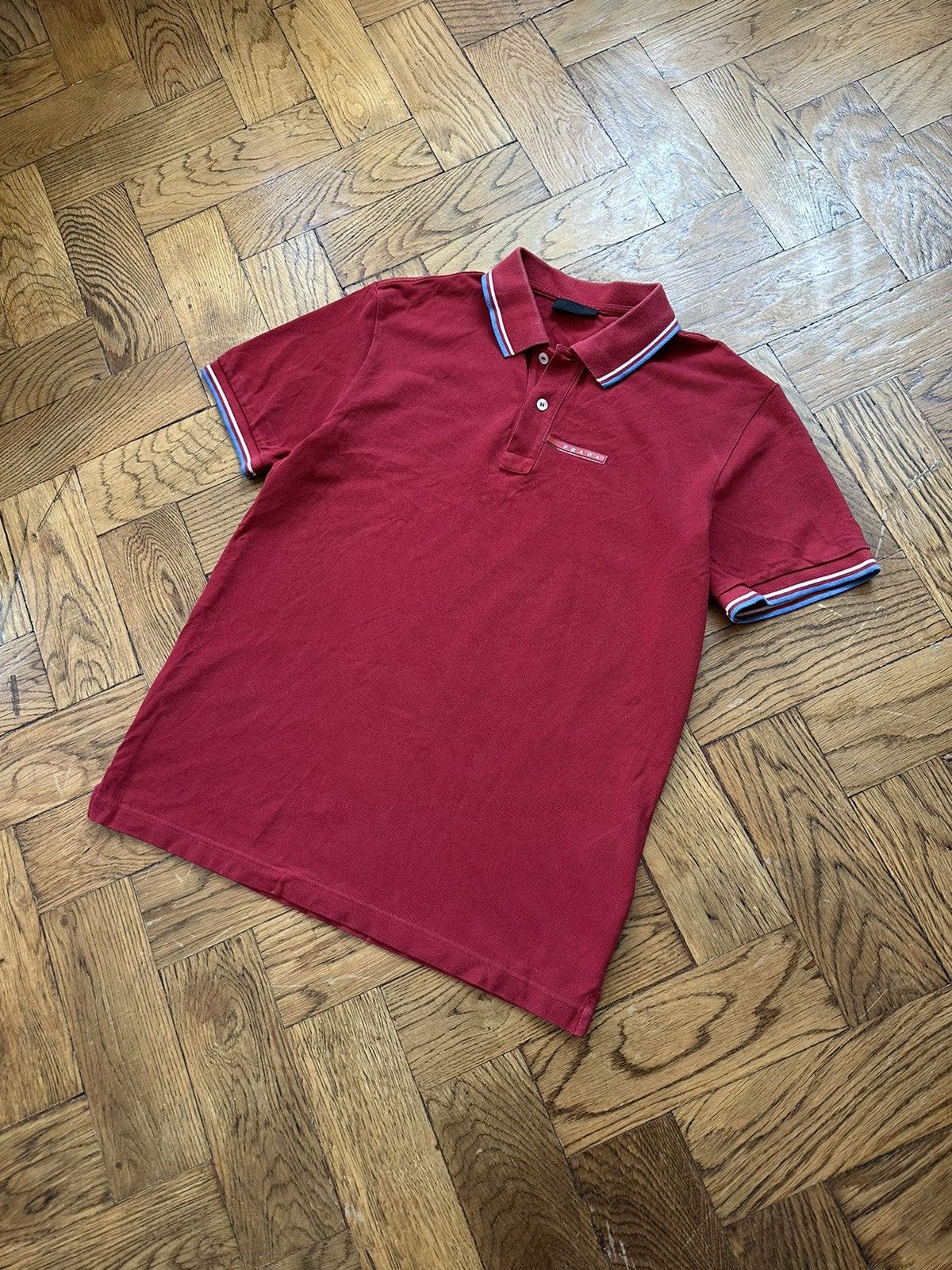 Prada PRADA MILANO RED TAB POLO T-SHIRT TEE Size US L / EU 52-54 / 3 - 1 Thumbnail