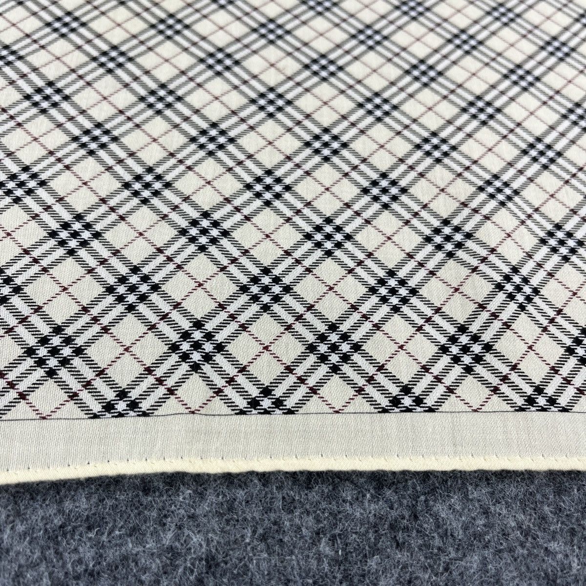 Burberry Burberry Handkerchief / Bandana / Neckerchief B130 Size ONE SIZE - 8 Thumbnail