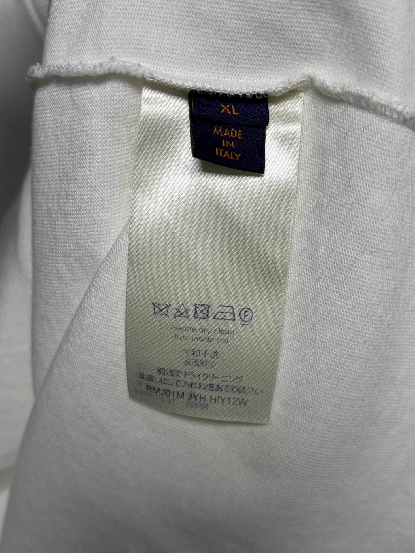 Louis Vuitton LV White XL SS T-Shirt Pendant Embroidered Logo Size US XL / EU 56 / 4 - 4 Thumbnail