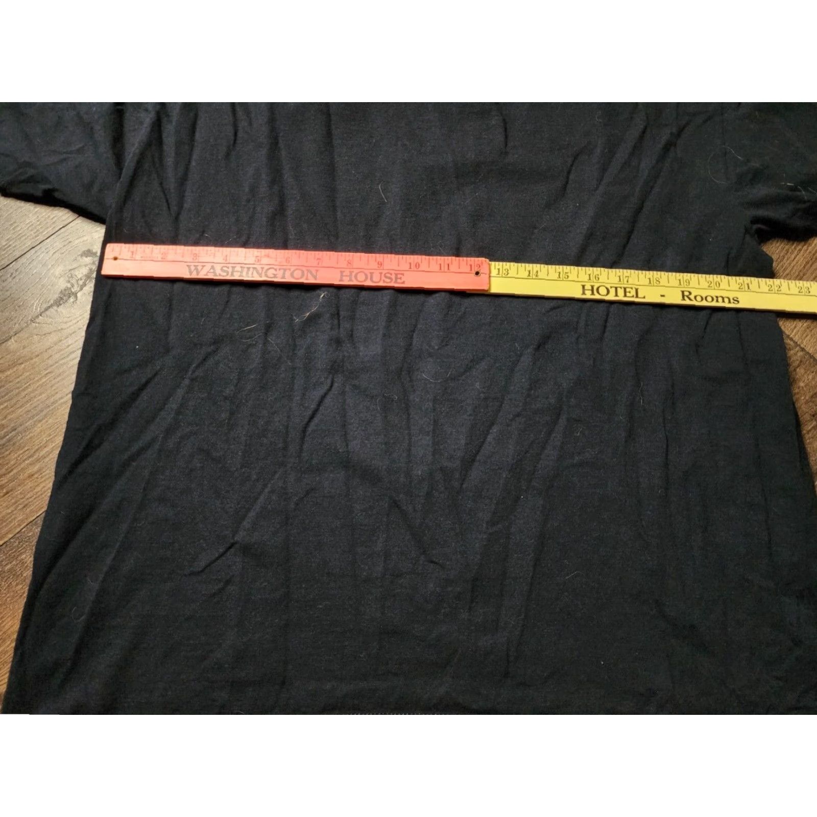 Vintage Happy Halloween T-Shirt Adult XL Black Glow in the Dark Creepy Arm Mens Size US XL / EU 56 / 4 - 3 Thumbnail