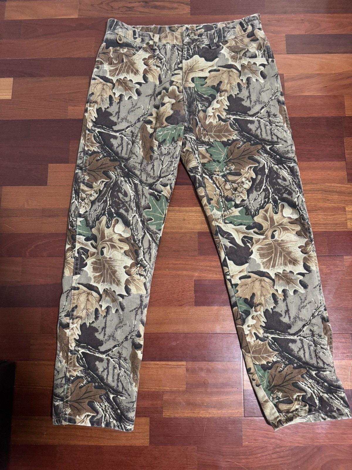 Vintage × Wrangler Camo Leaf Denim Baggy Straight Leg Pants Size US 34 / EU 50 - 1 Thumbnail