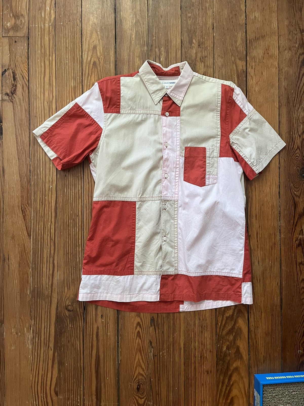 image of Comme Des Garcons x Comme Des Garcons Shirt Cdg Shirt Short Sleeve Buttondown in Red (Size Medium)