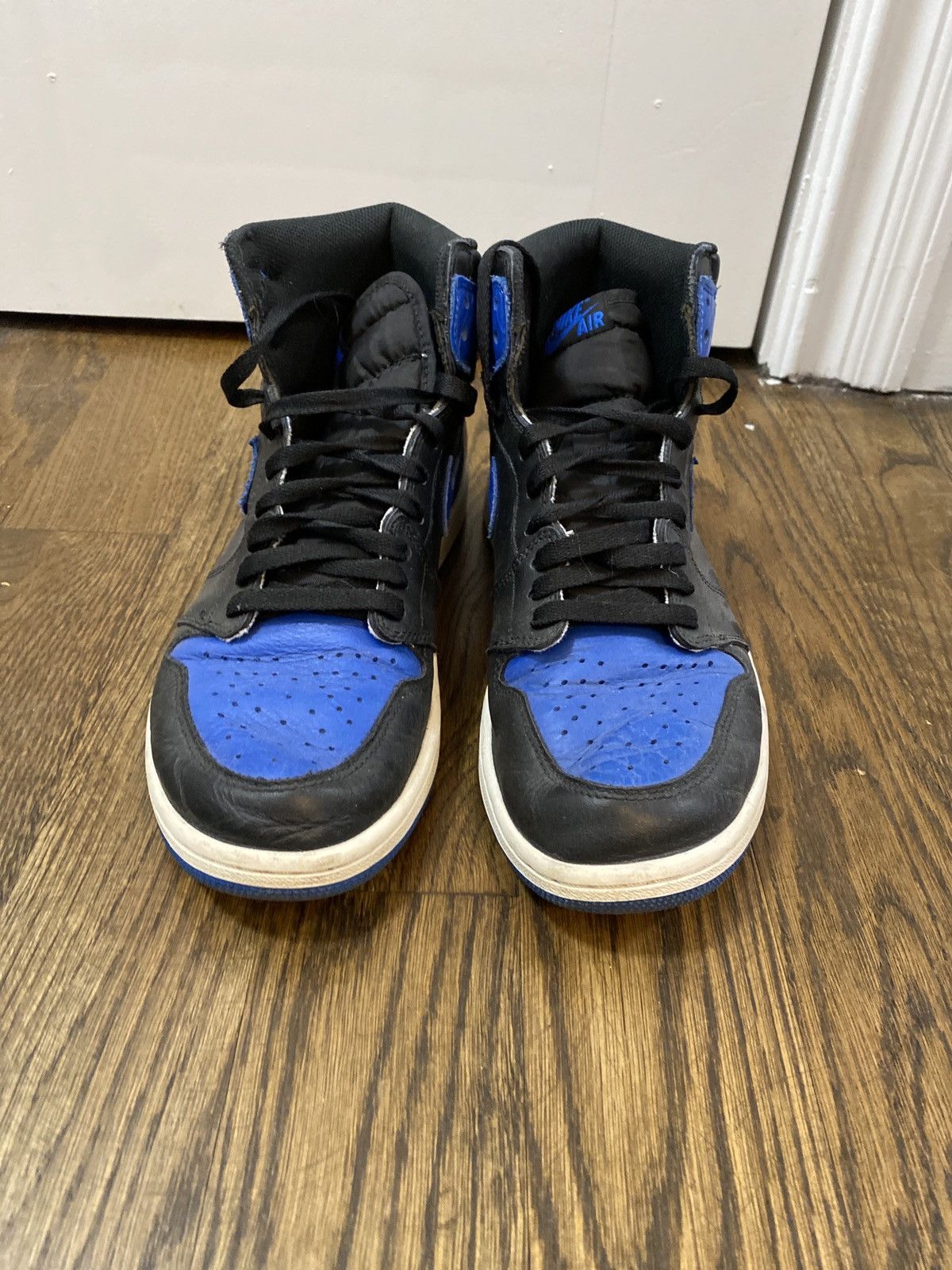 Jordan Brand Air Jordan 1 Royal 2017 Size US 9.5 / EU 42-43 - 3 Thumbnail