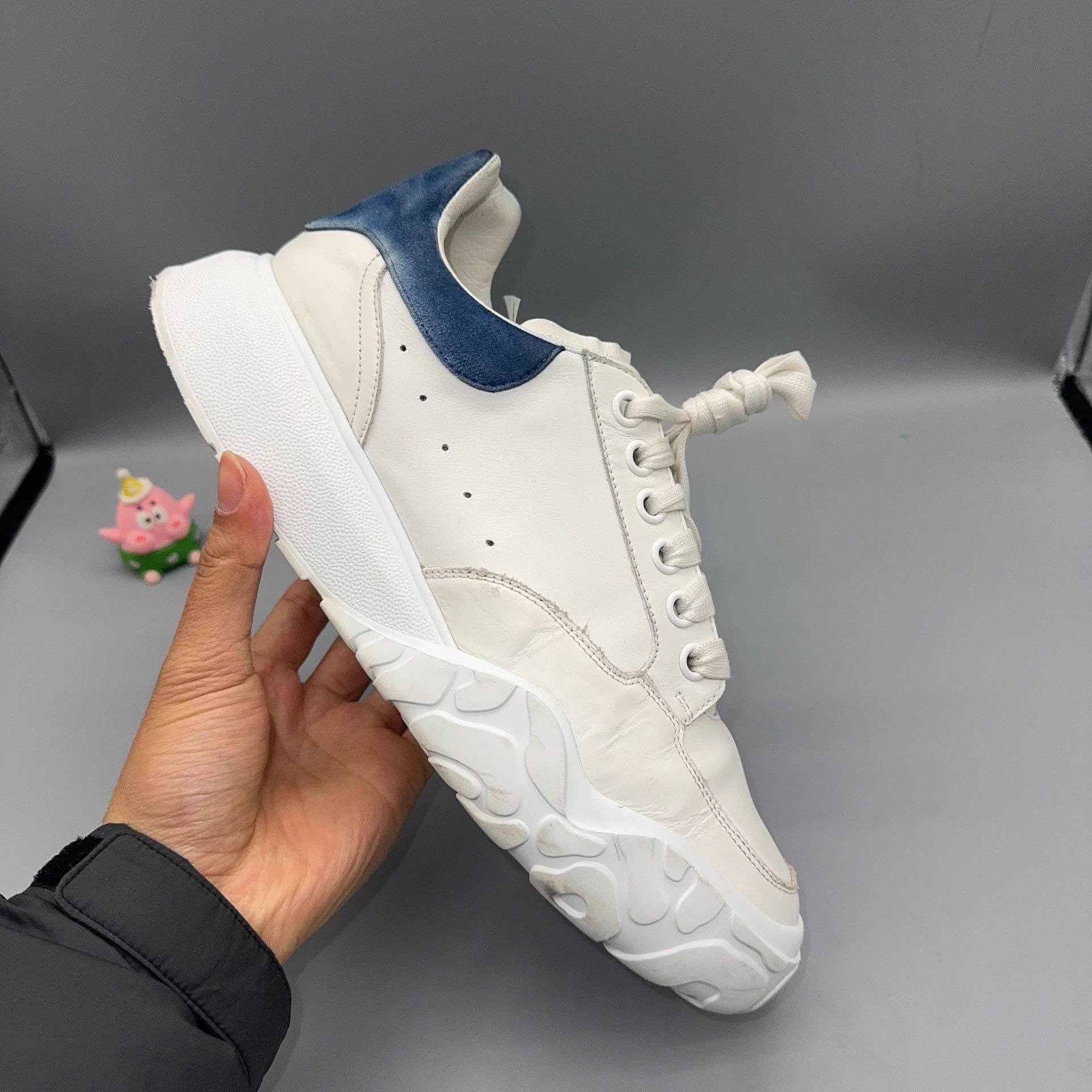 Alexander McQueen Alexander McQueen white blue toe 41 trainers Size US 8 / EU 41 - 6 Thumbnail