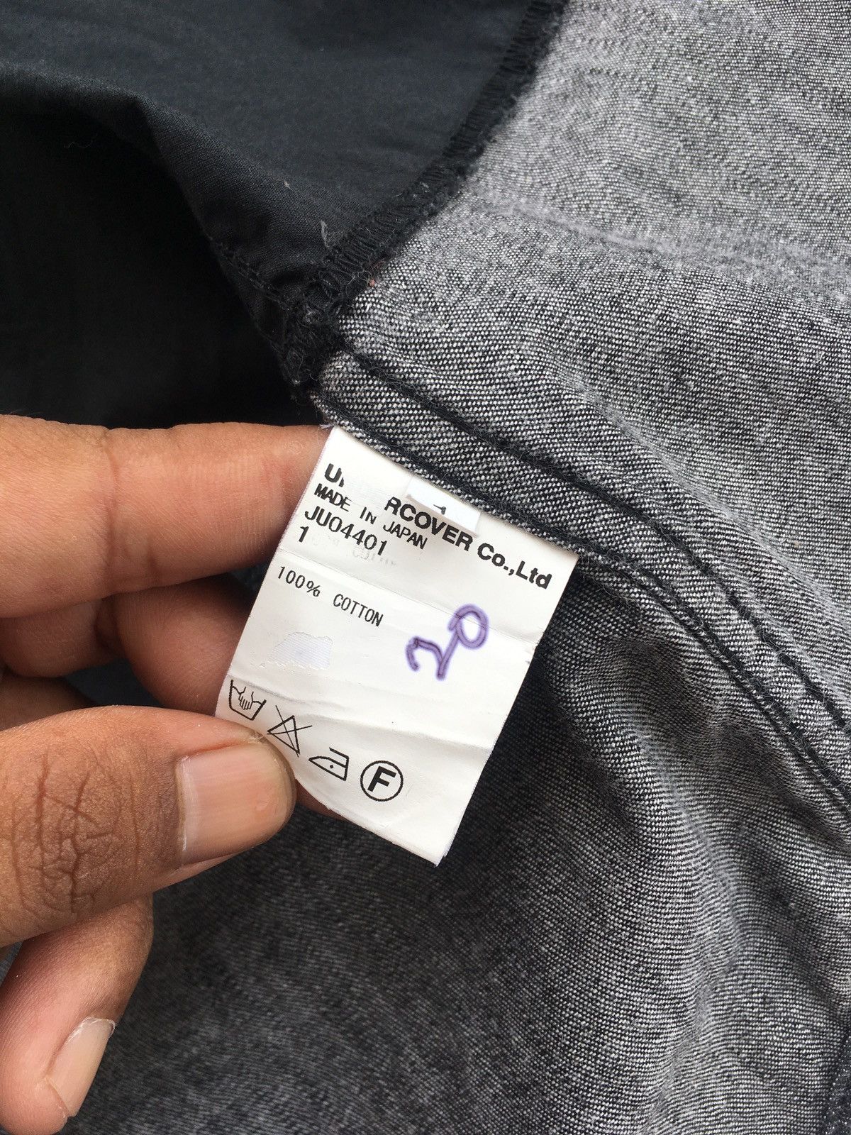 Undercover Rare John Undercover Spell out Buttons Shirt Size US M / EU 48-50 / 2 - 17 Thumbnail