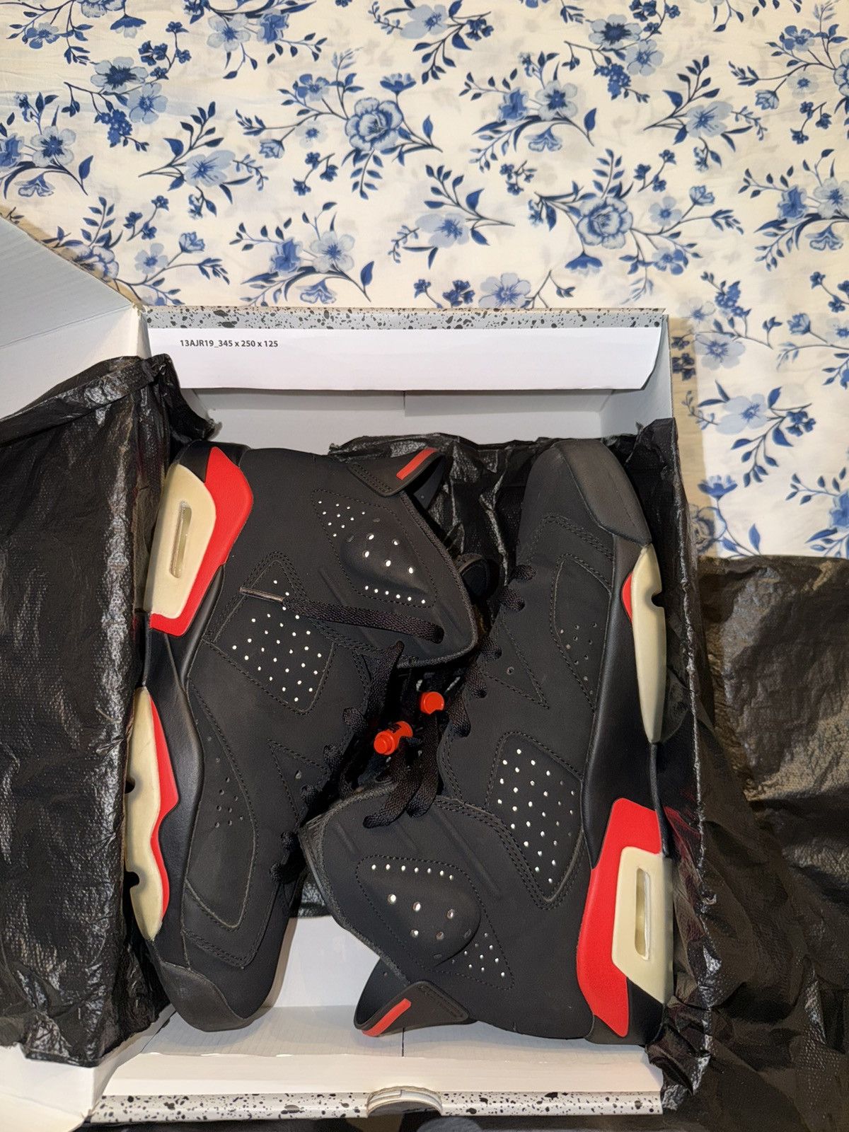 Nike Air Jordan 6 'Infrared' 2019 Size US 10 / EU 43 - 1 Thumbnail