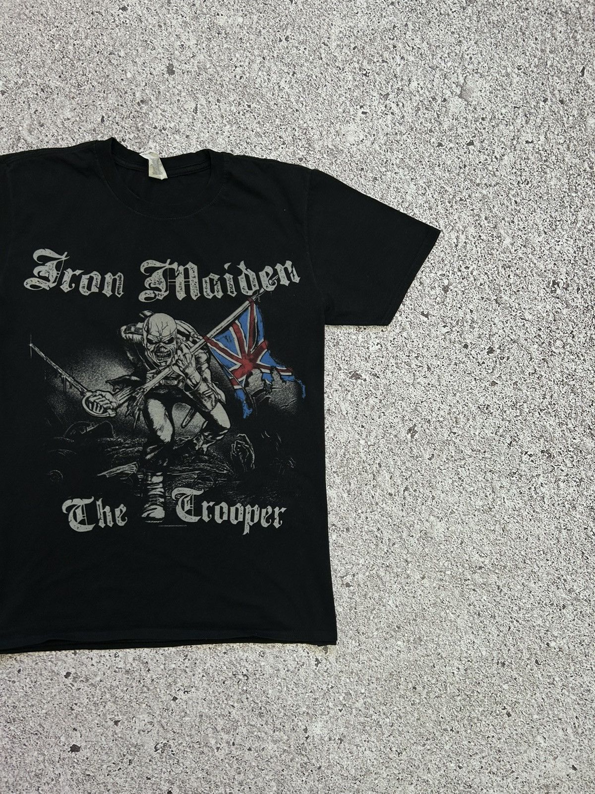 Band Tees × Iron Maiden Vintage Iron Maiden The Trooper 2011 Rock Band T-Shirt Size US L / EU 52-54 / 3 - 5 Thumbnail