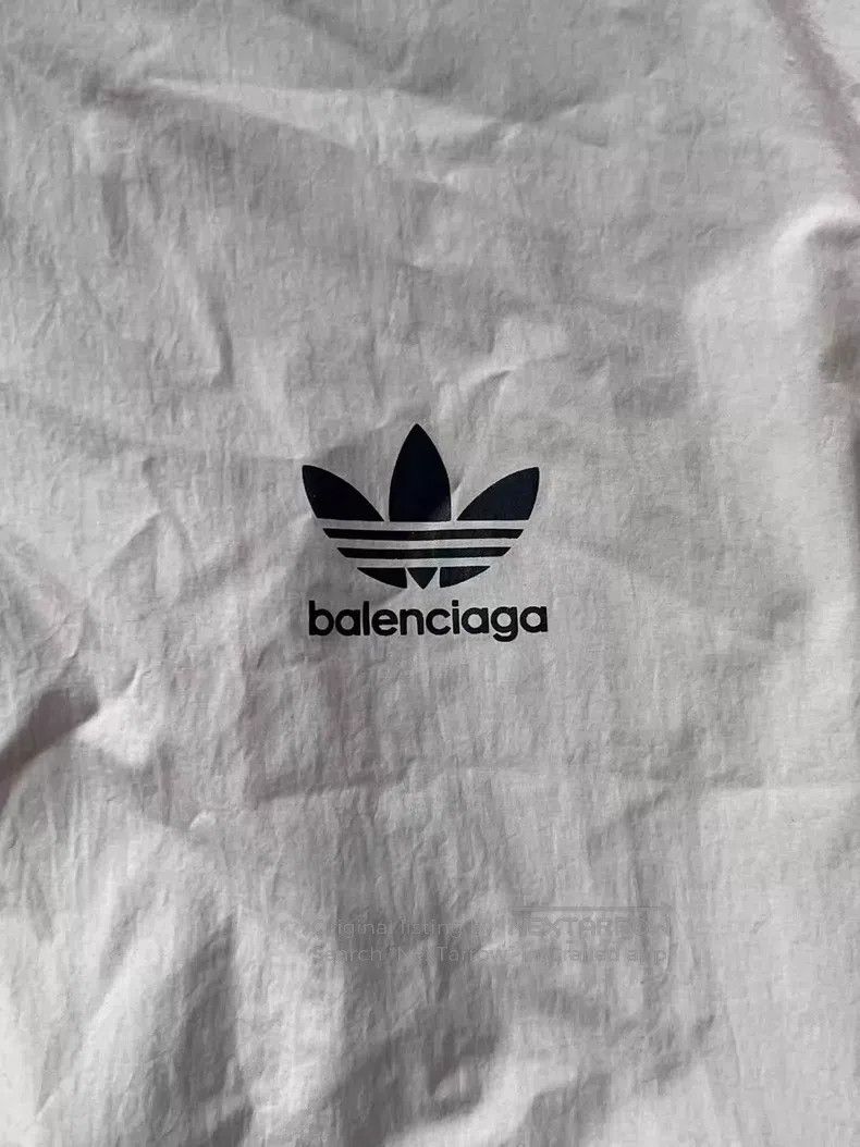 Balenciaga Balenciaga Printed Hooded Zip Long Sleeve Jacket Size US S / EU 44-46 / 1 - 3 Thumbnail