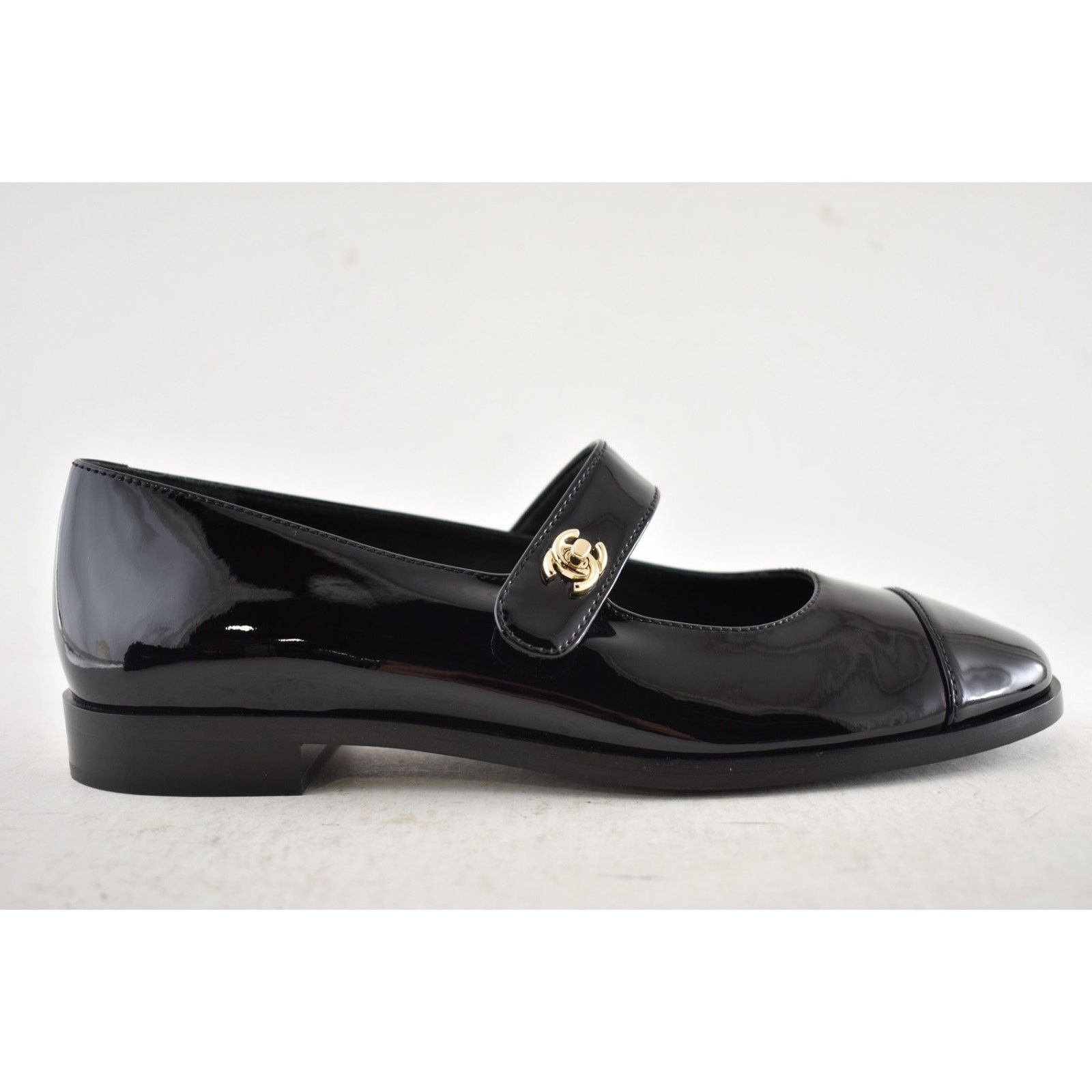 Chanel Chanel Black Patent Turnlock CC Mary Jane Ballet Flat 39 Size US 8 / IT 38 - 2 Thumbnail