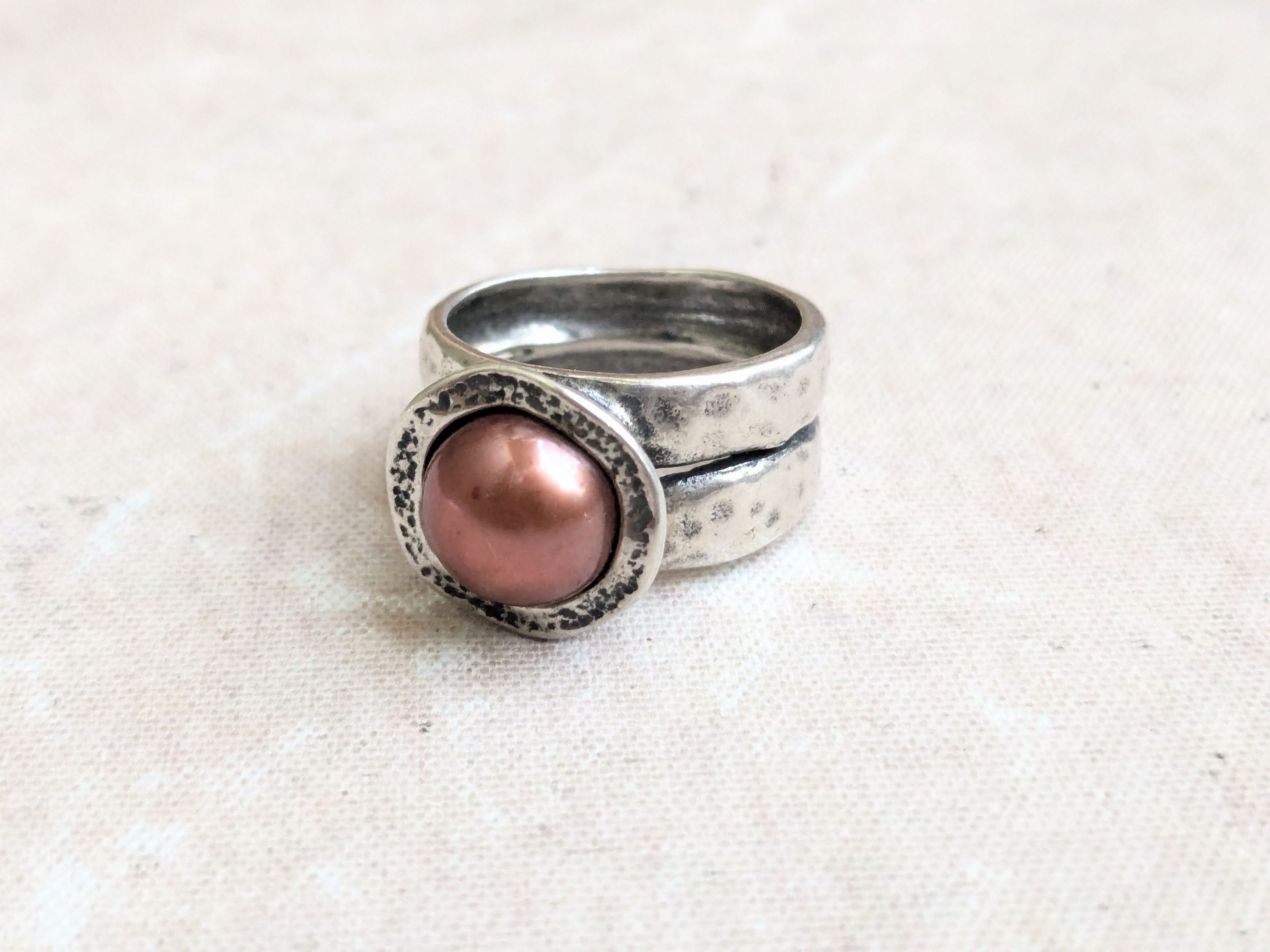 Sterling Silver Didae Sterling Silver Ring Pink Pearl 8.25 Hammered Size ONE SIZE - 5 Thumbnail
