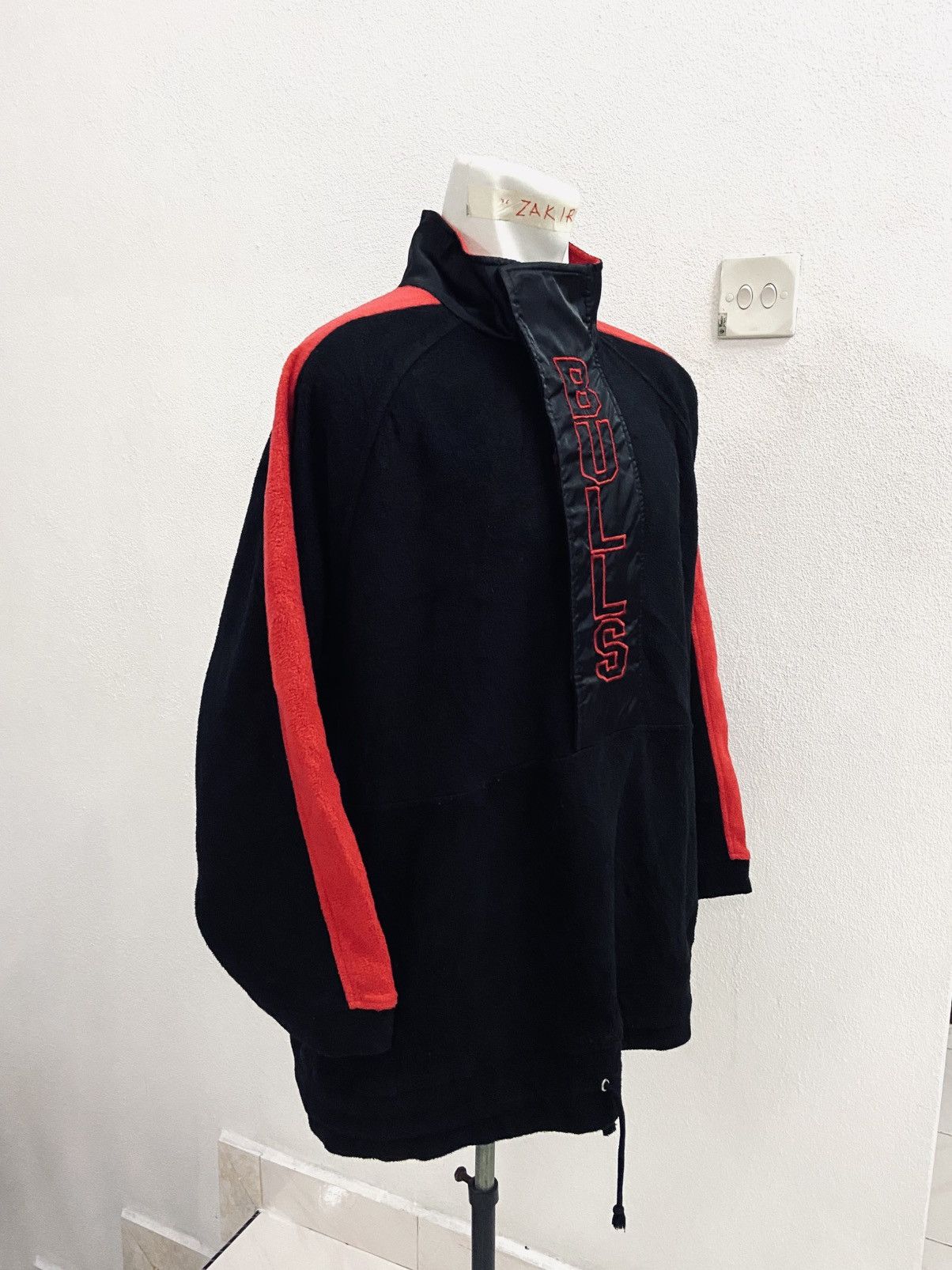 NBA VINTAGE CHICAGO BULLS FLEECE JUMPER Size US M / EU 48-50 / 2 - 2 Thumbnail