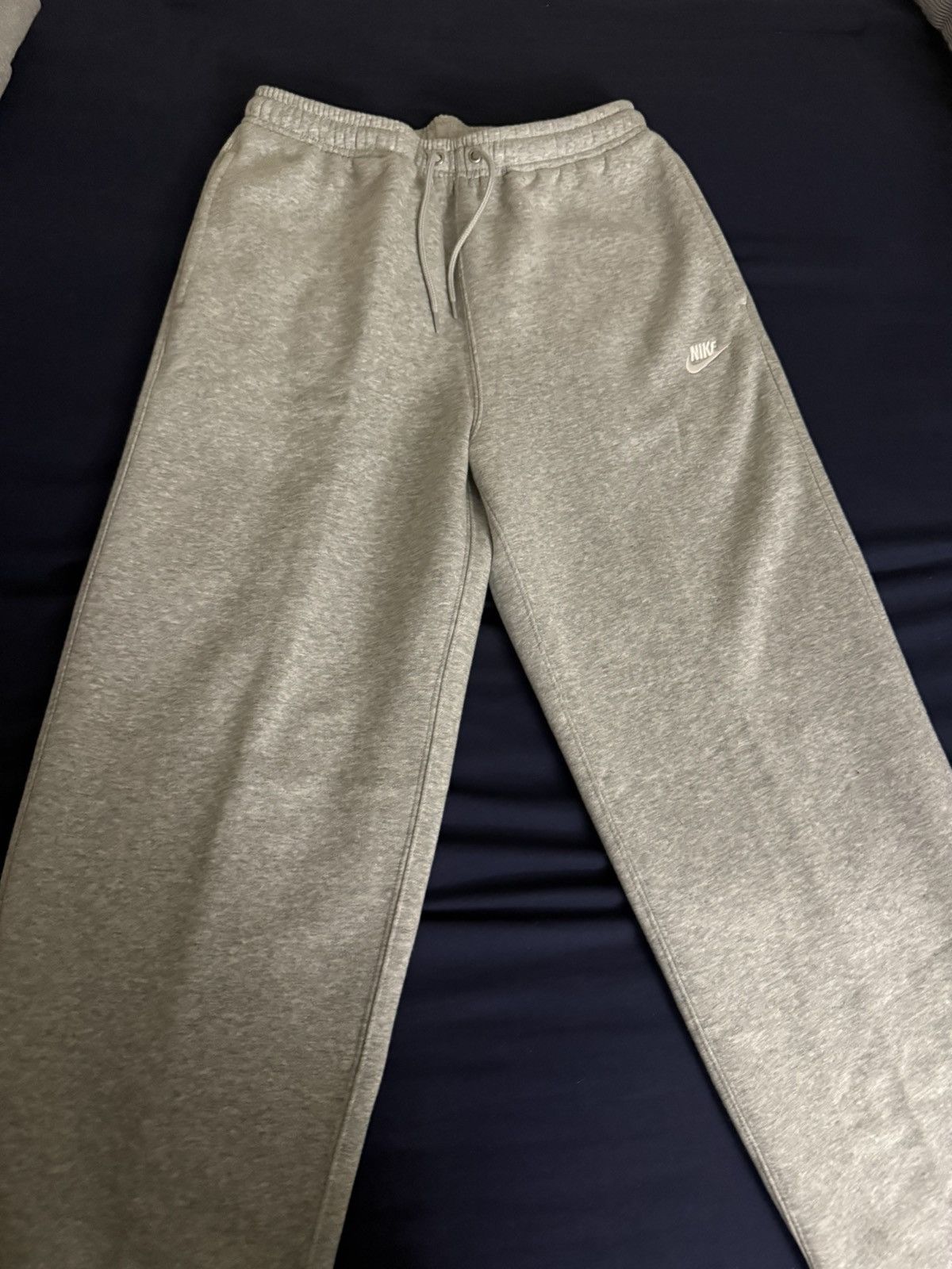 Nike Grey nike joggers Size US 33 - 1 Thumbnail