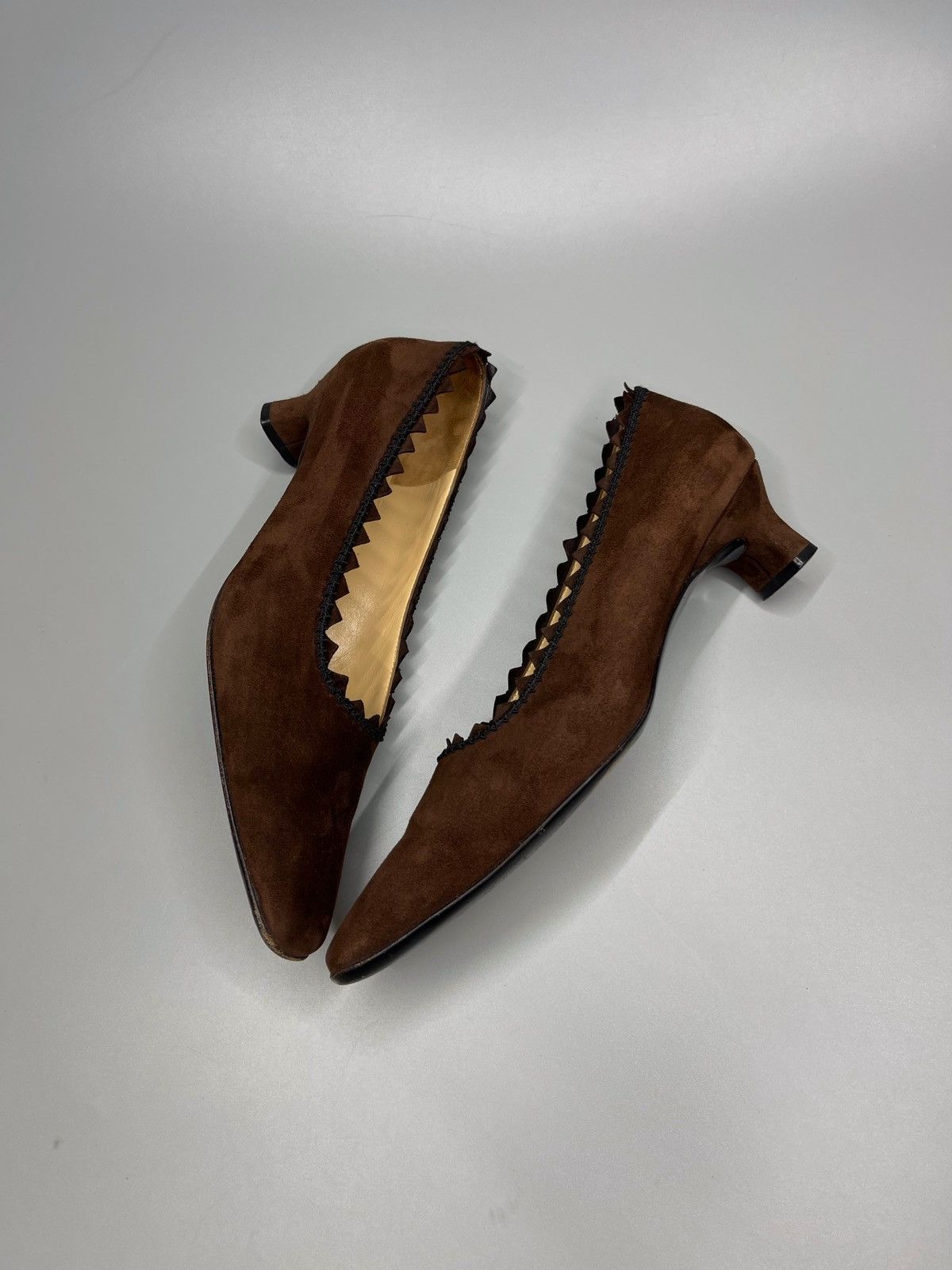 Salvatore Ferragamo Salvatore Ferragamo Brown Suede Heels Size US 6.5 / IT 36.5 - 6 Thumbnail
