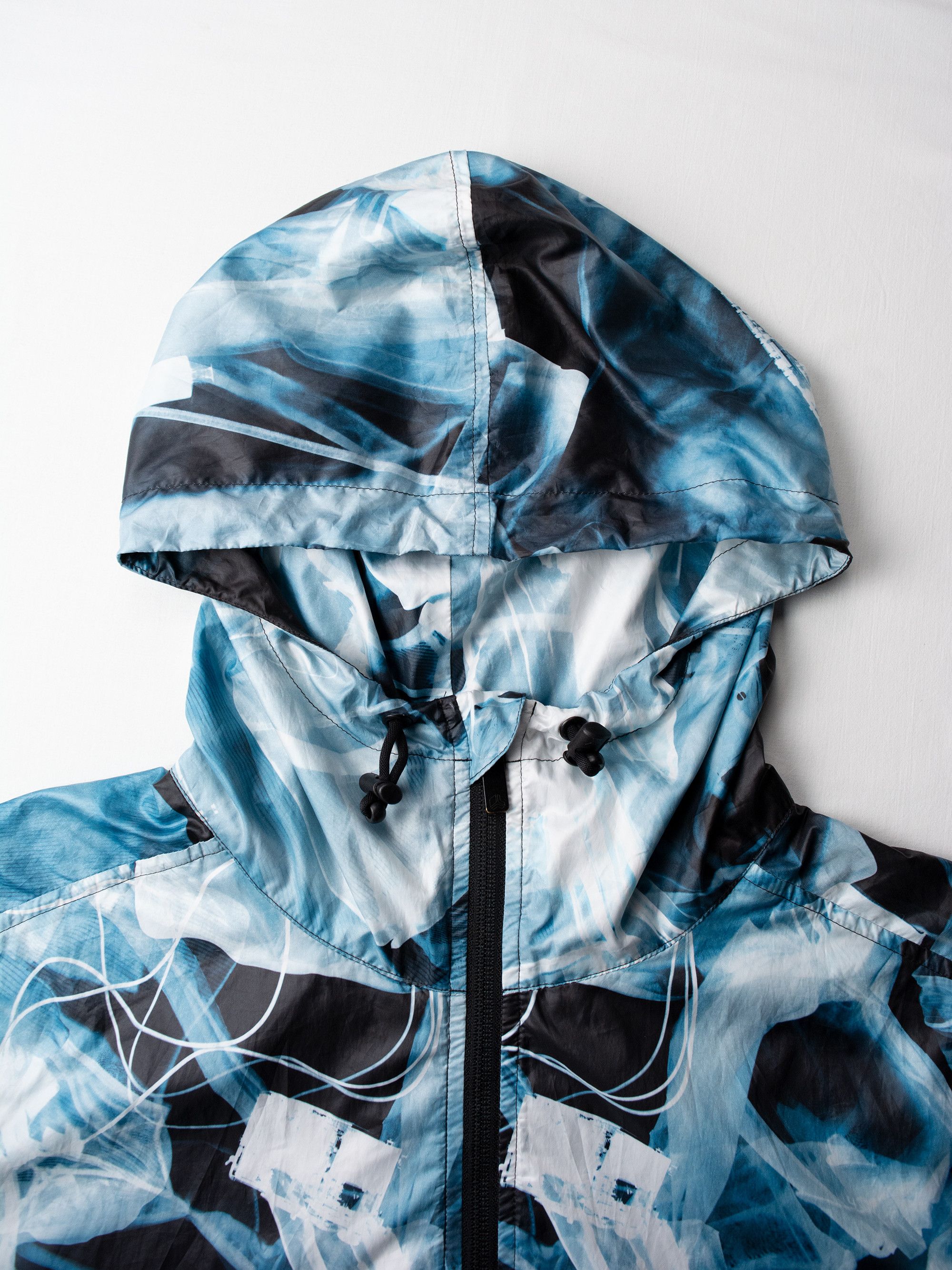 Hussein Chalayan × Puma Puma by Hussein Chalayan - AW11 - X-ray abstract windbreaker Size US S / EU 44-46 / 1 - 4 Thumbnail