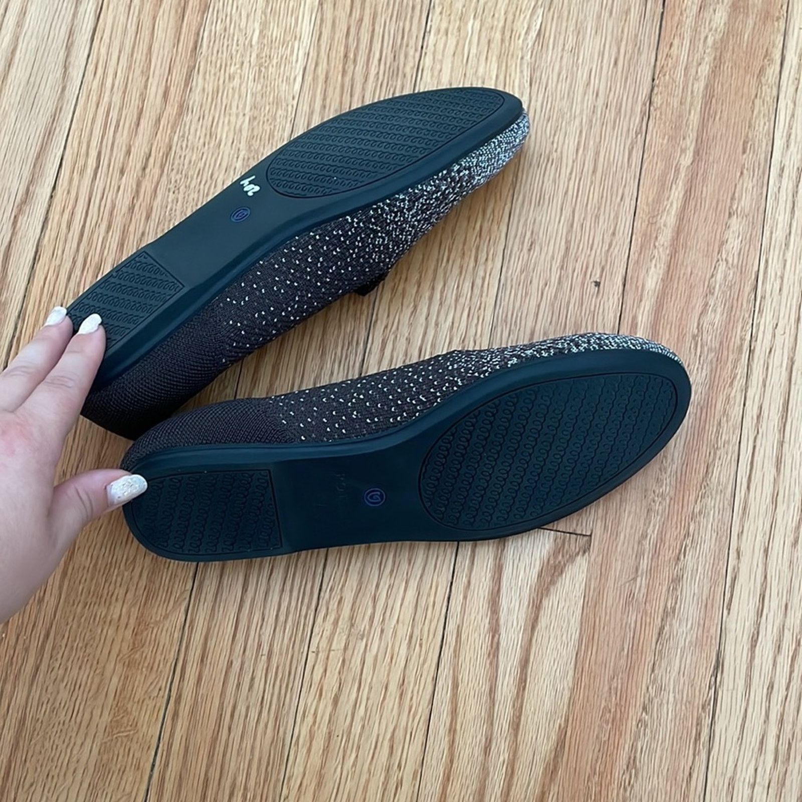 Other Rothy’s the Loafer in grey sparkles metallic dots size 7 Size US 7 / IT 37 - 8 Thumbnail