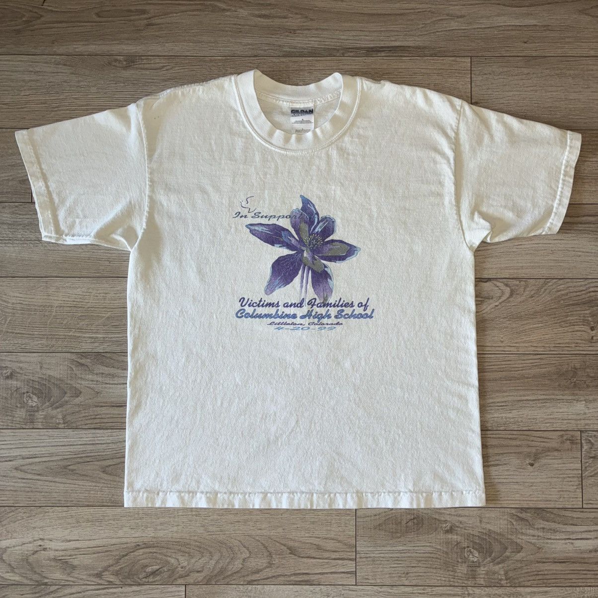 Gildan Columbine High School memorial flower tee shirt Size US L / EU 52-54 / 3 - 1 Thumbnail