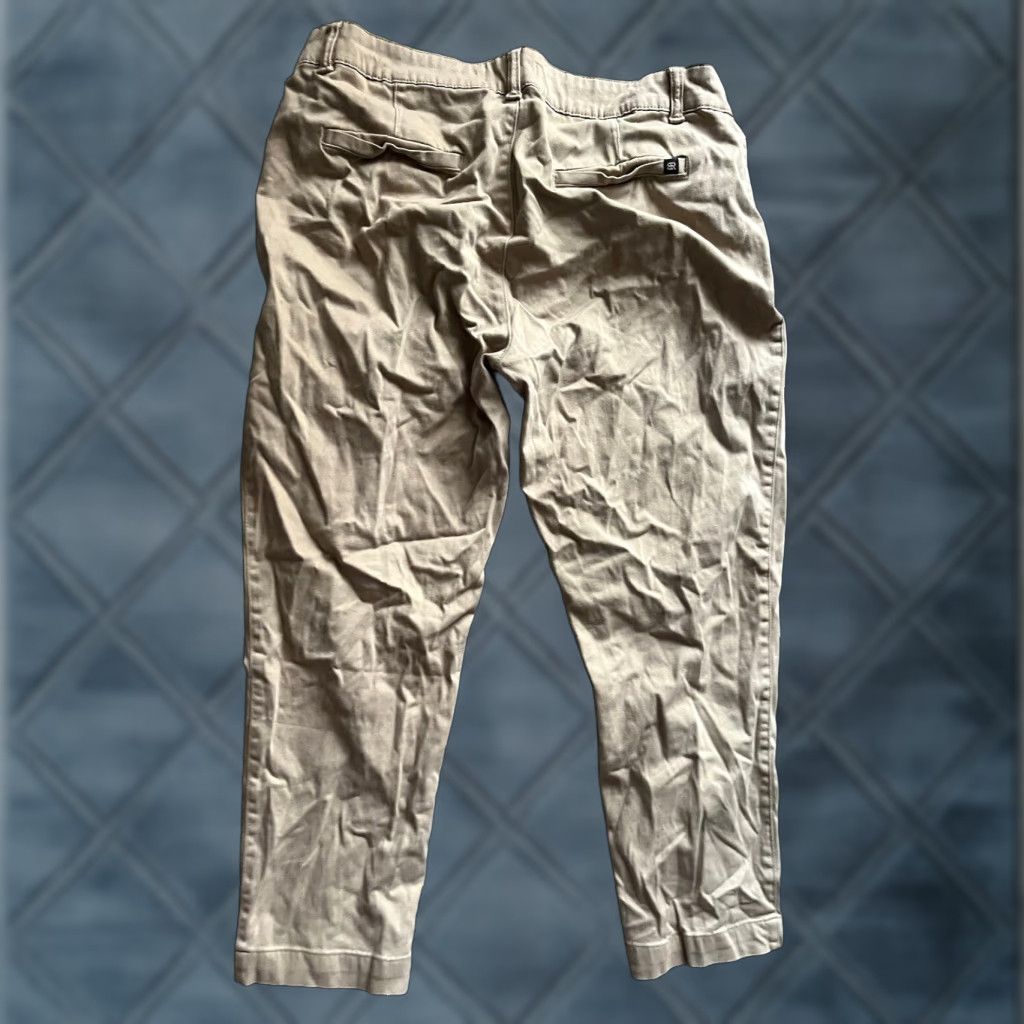 Banana Republic Banana Republic Pants Chino Beige Khaki Pockets Size 16 Regular Women) Size 38" / US 16 / IT 52 - 1 Thumbnail