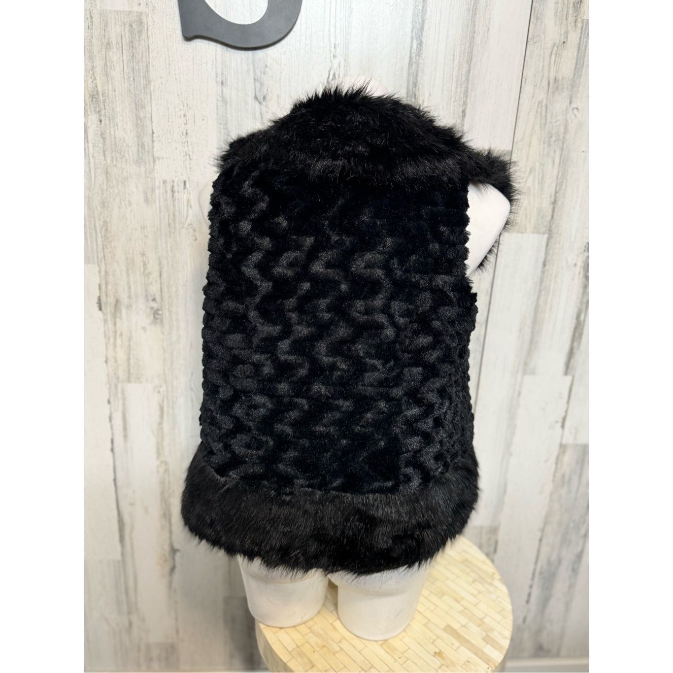 Other Black Faux Fur Vest Women’s Small – Soft Plush Texture, Warm Size S / US 4 / IT 40 - 7 Thumbnail