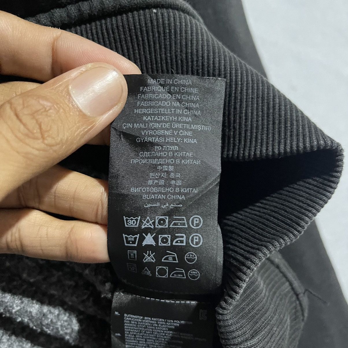 G-Star G-Star RAW Black Hoodie with Denim Sleeves – Size L Size US L / EU 52-54 / 3 - 11 Thumbnail