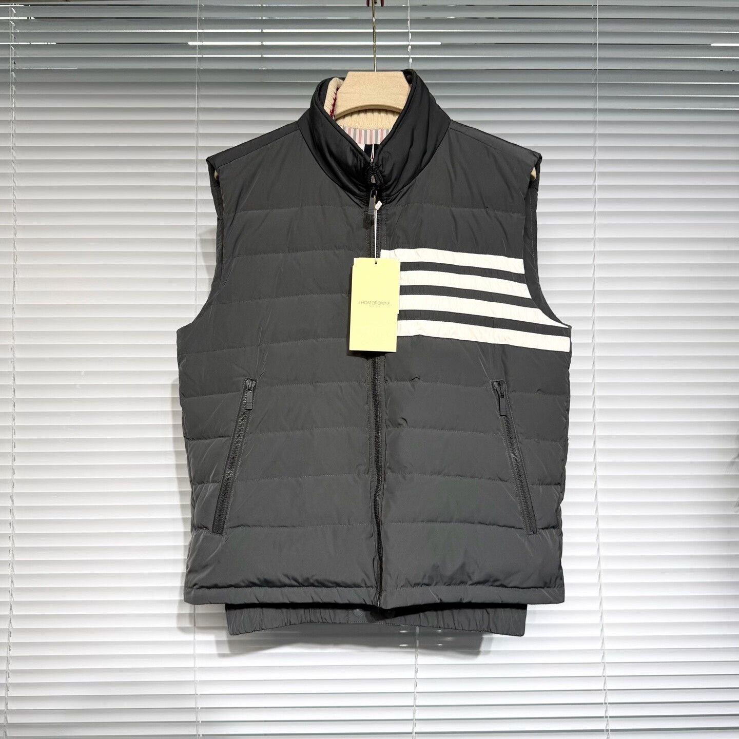 Thom Browne Thom Browne Classic Stripe Down Vest Size US S / EU 44-46 / 1 - 1 Thumbnail