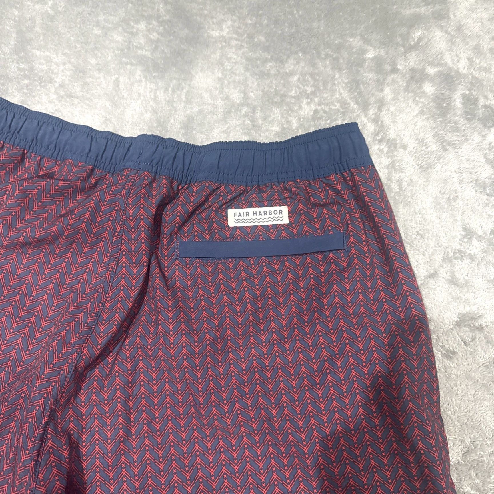 Vintage Fair Harbor Bottoms Mens XL Blue Geometric Drawstring Lined Board Shorts Quick Dry Back Pocket Size US 36 / EU 52 - 7 Thumbnail