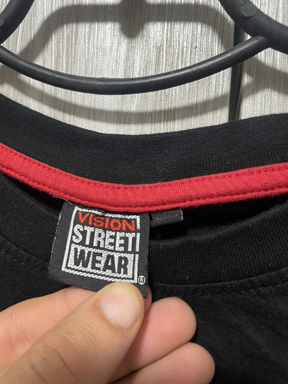 Vision Streetwear Vintage 2000s Vision Street Wear City Graphic Black Tee Size US L / EU 52-54 / 3 - 9 Thumbnail