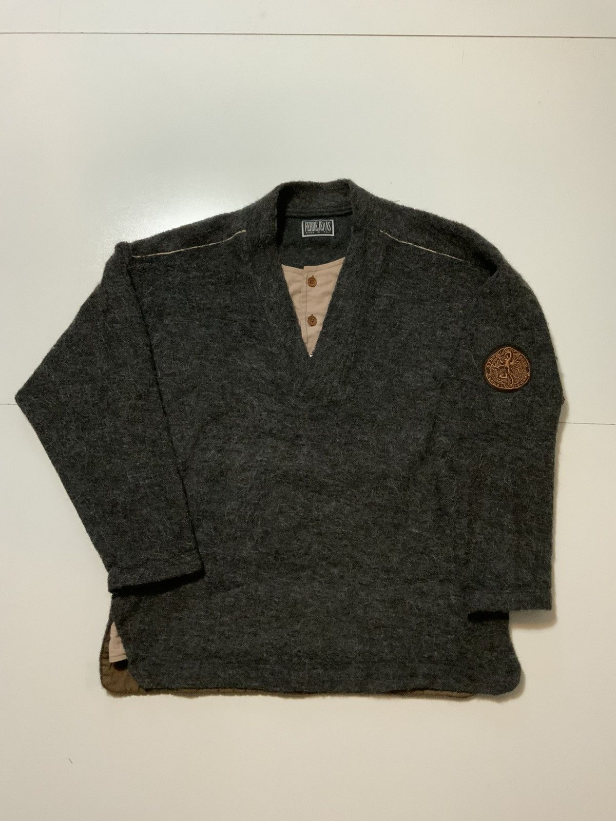 Gianfranco Ferre Vintage Ferre Italy Fuzzy Wool Henley Pullover Sweater Size US M / EU 48-50 / 2 - 1 Thumbnail