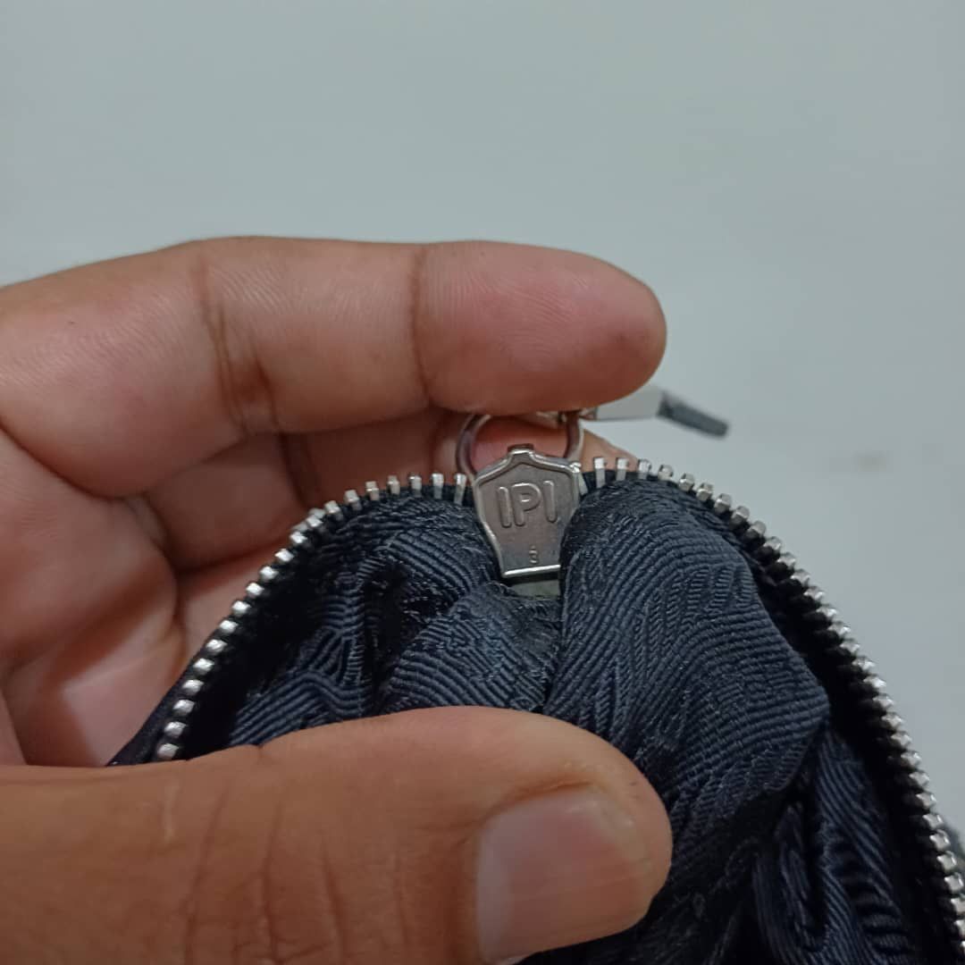 Prada Authentic PRADA Hobo Bag Size ONE SIZE - 18 Thumbnail