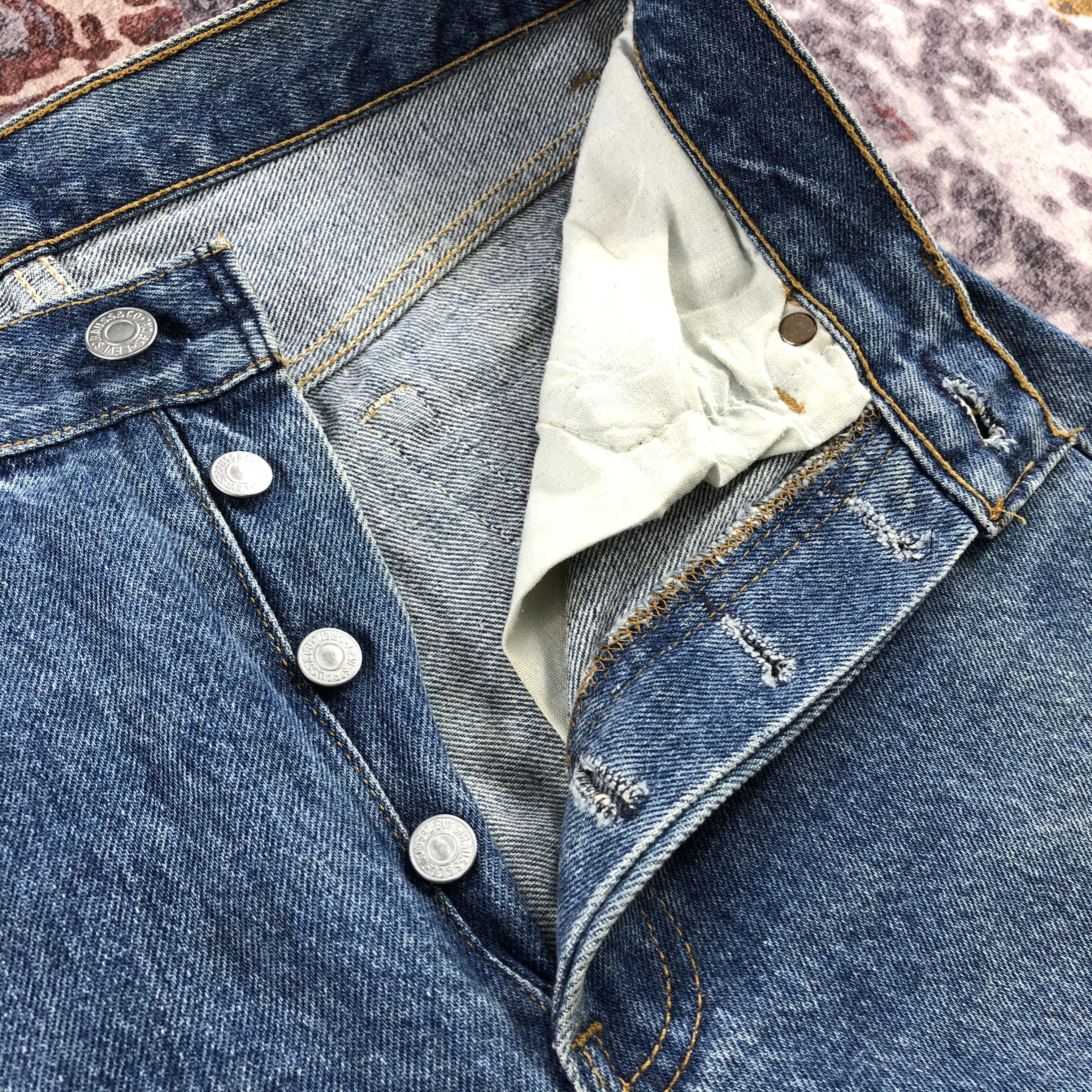 Levi's × Vintage 90s Vintage Blue Wash Levis 501 Jeans-JM2647 Size US 27 - 6 Thumbnail