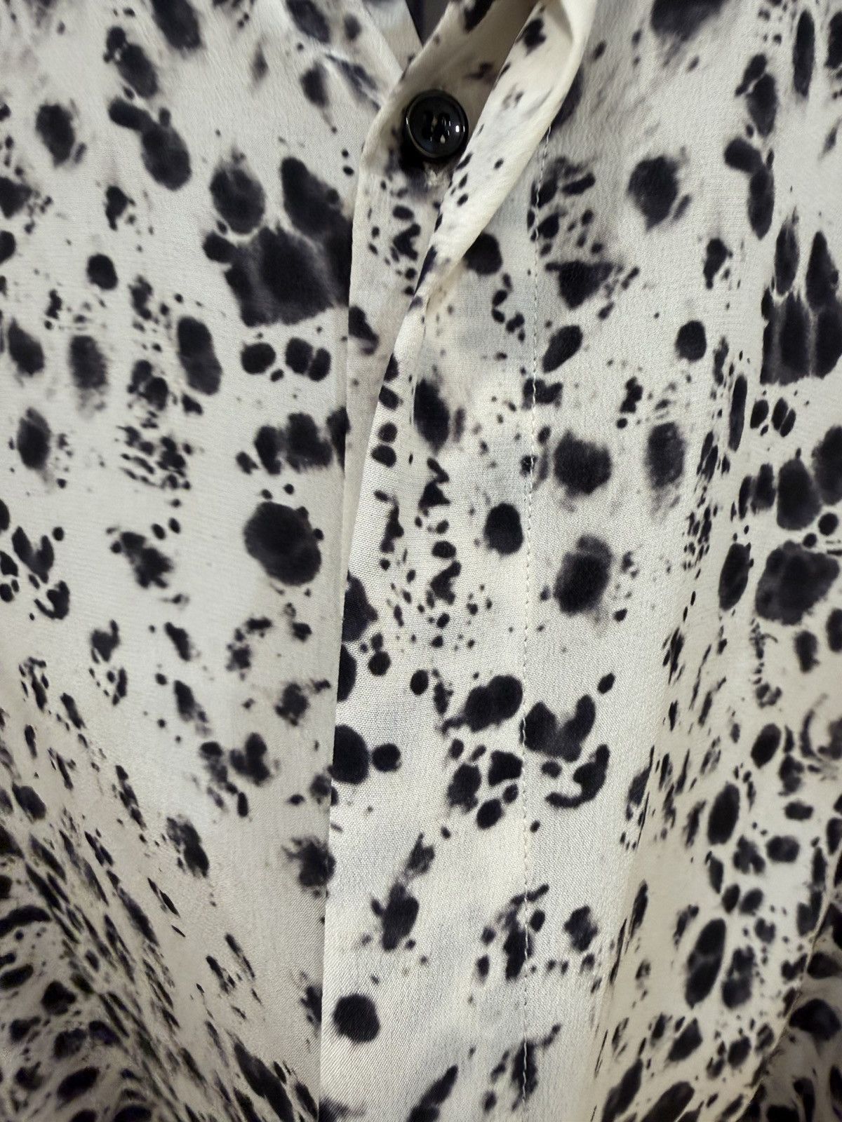 Saint Laurent Paris Snow leopard print silk shirt collar size38 Size US M / EU 48-50 / 2 - 8 Thumbnail