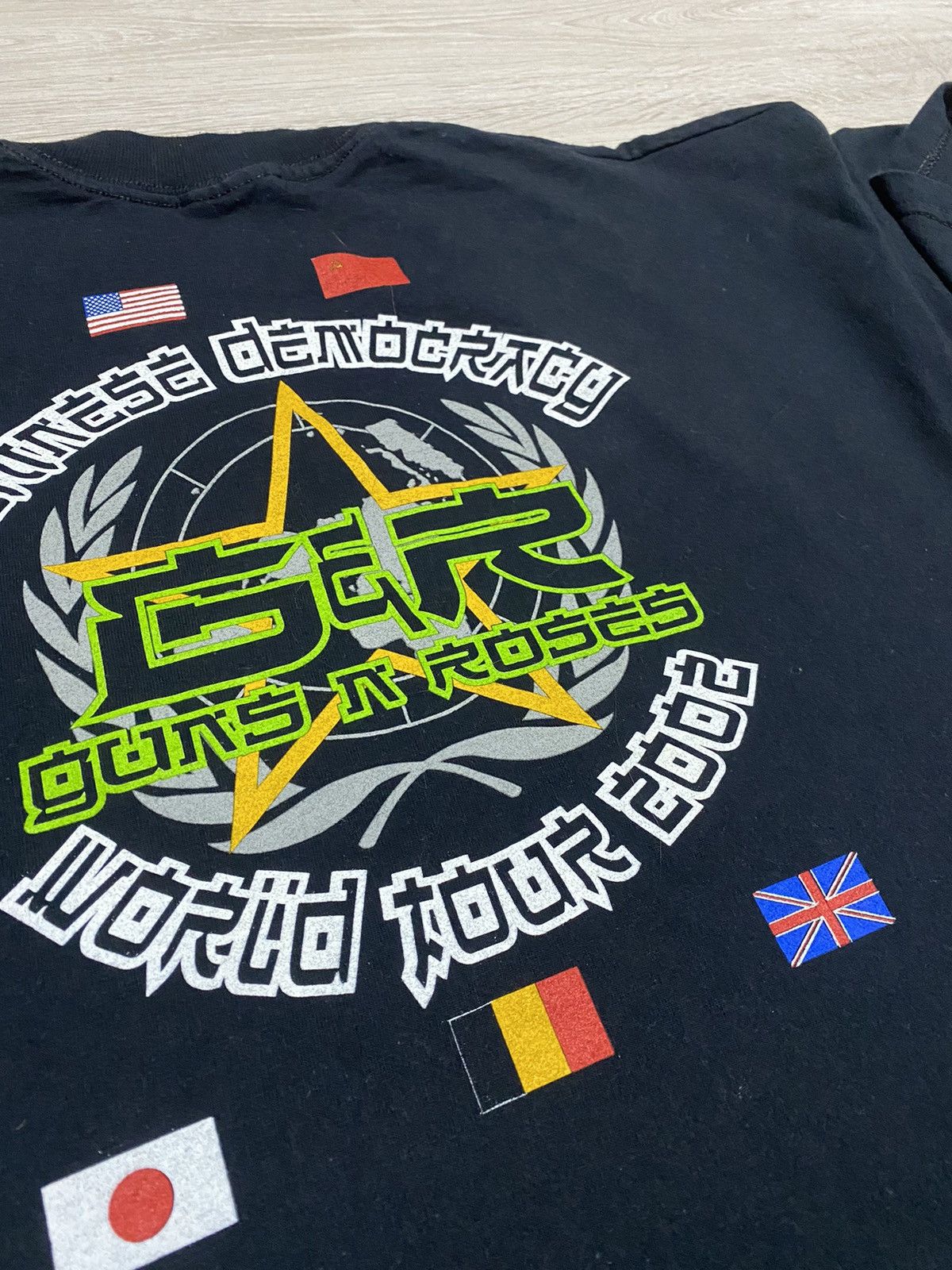 Guns N' Roses Vintage Guns n Roses world tour 2002 China dragon size XL Size US XL / EU 56 / 4 - 10 Thumbnail