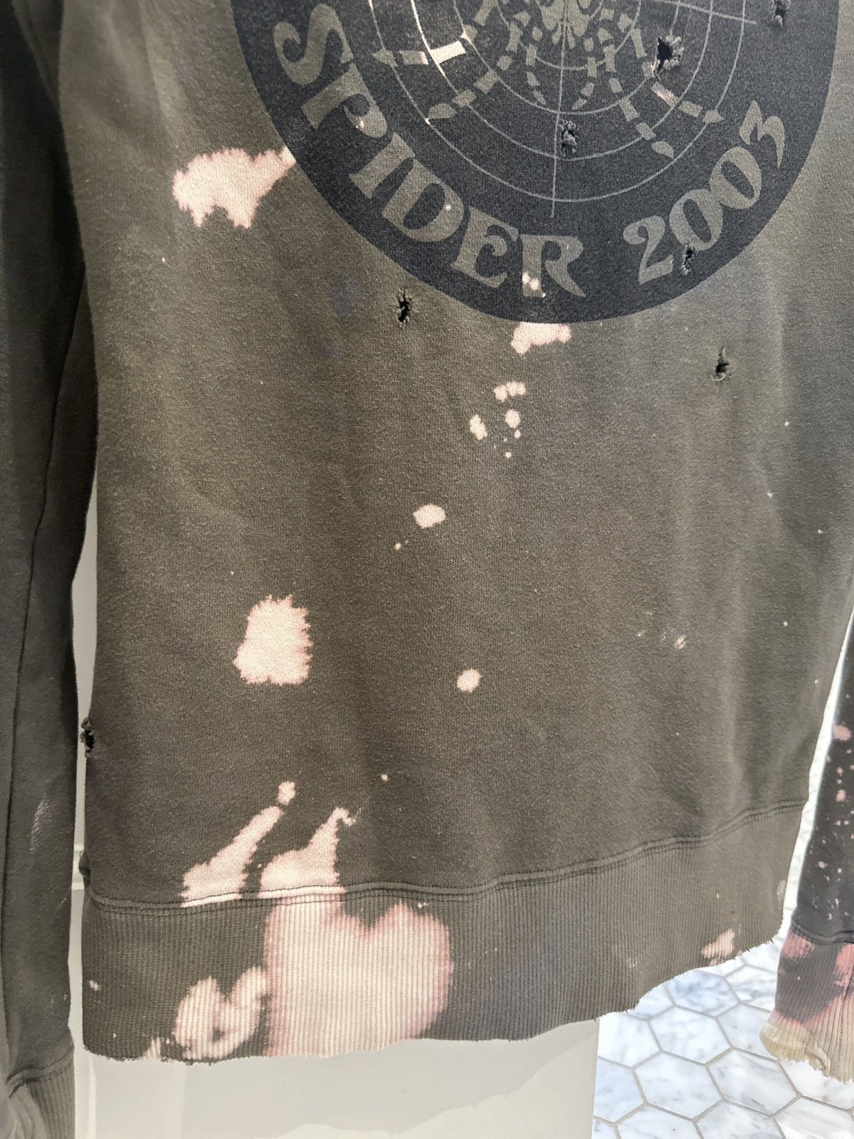 L.G.B. Maniac Corp 2003 Spider Sweater top Medium Sweatshirts