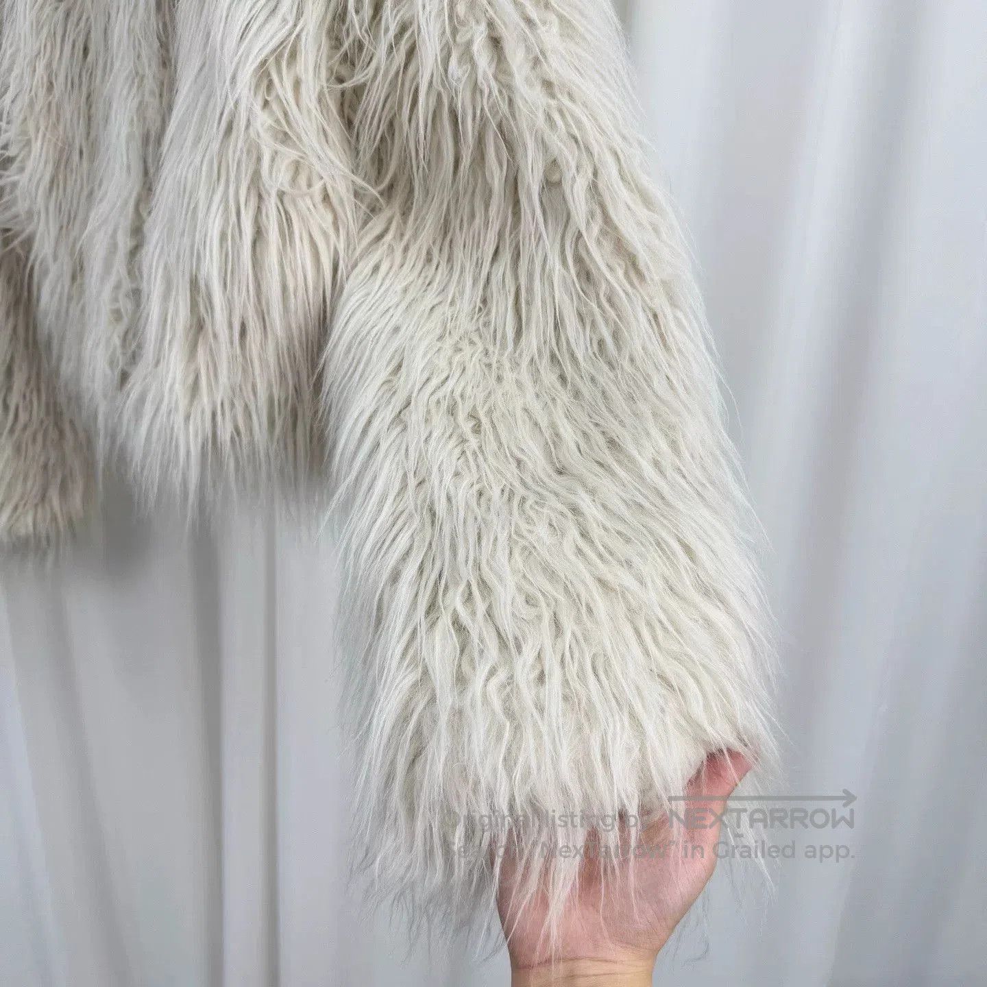 AMI Ami Faux Fur Coat. Size XS / US 0-2 / IT 36-38 - 4 Thumbnail