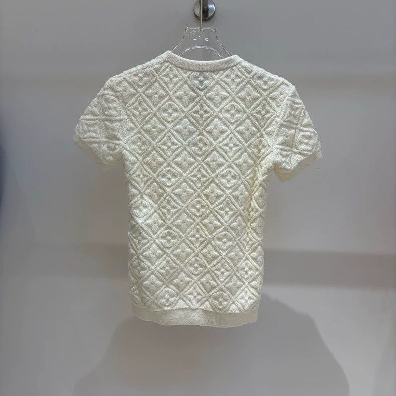 Louis Vuitton Louis Vuitton 24 Beige logo embossed full printed wool rou Size US M / EU 48-50 / 2 - 2 Thumbnail