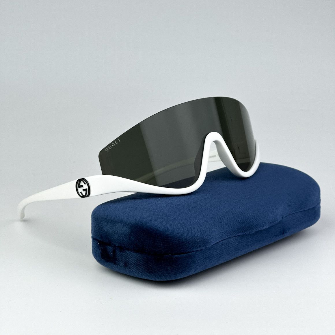 Gucci NEW Gucci GG1650S 007 Unisex Shield Mask Sunglasses GG  display picture 1