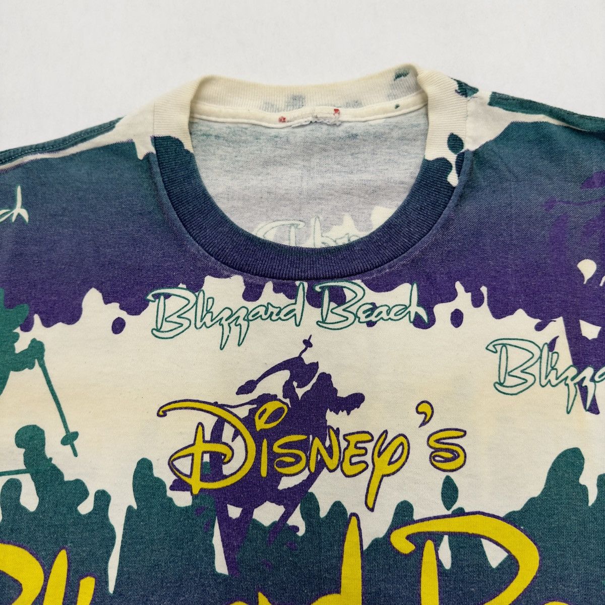 Disney × Vintage Vintage Blizzard Beach tee Size US XL / EU 56 / 4 - 4 Thumbnail