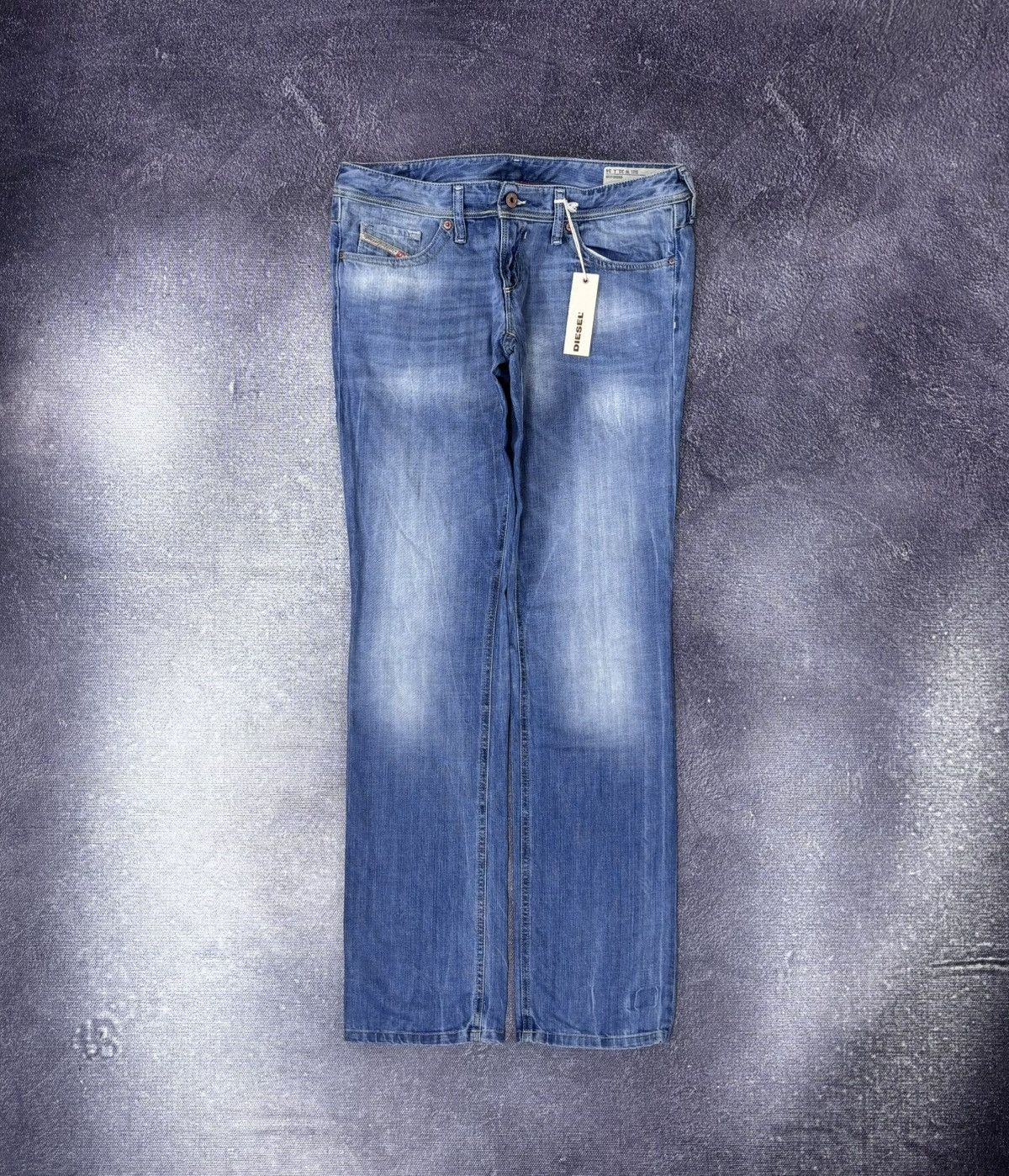 Diesel Diesel Lowky NWT Women’s Regular Straight Blue Denim Jeans Size 31" - 1 Thumbnail