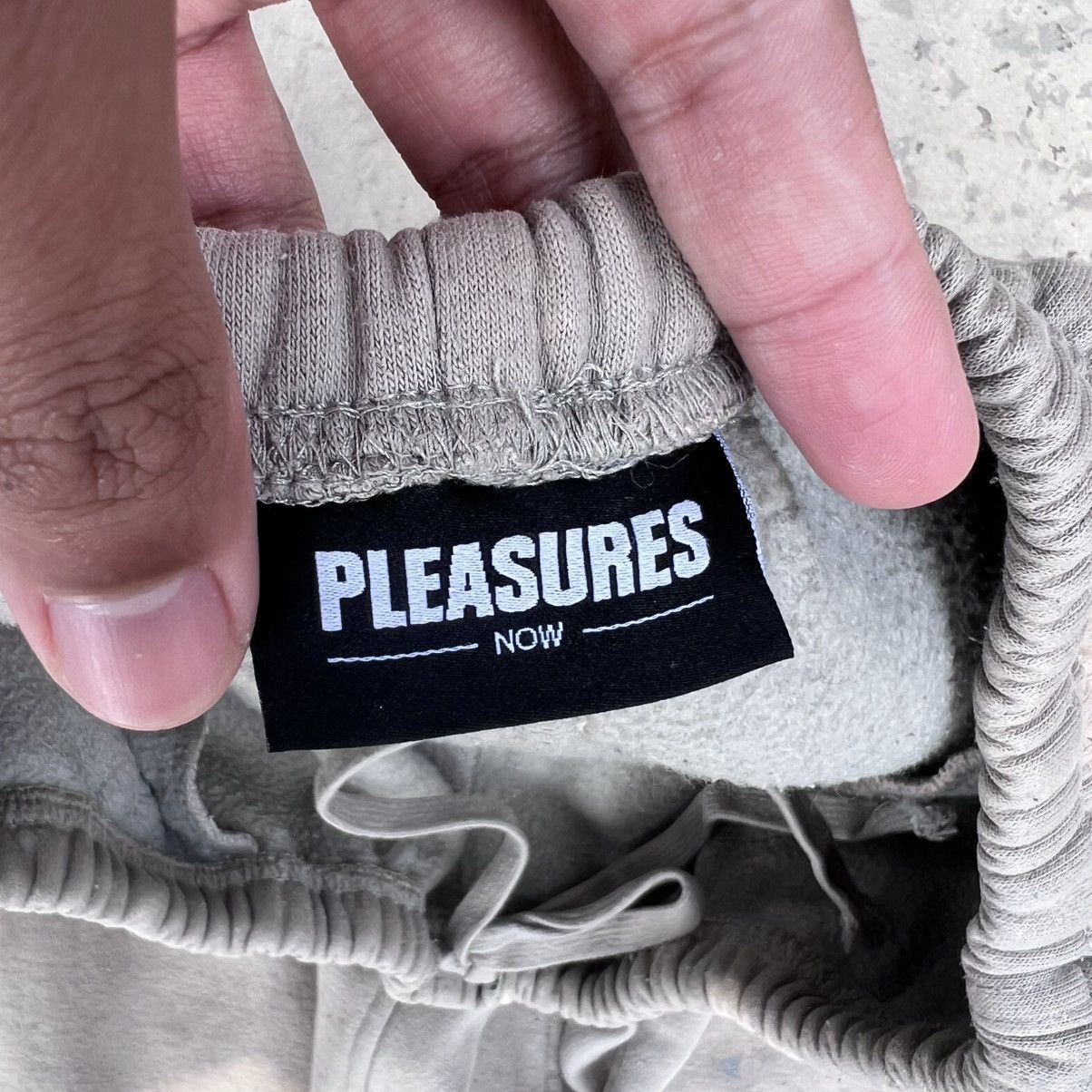 Pleasures Pleasures Decay Sweatpant Bleach Jogger Pant Size US 36 / EU 52 - 7 Thumbnail